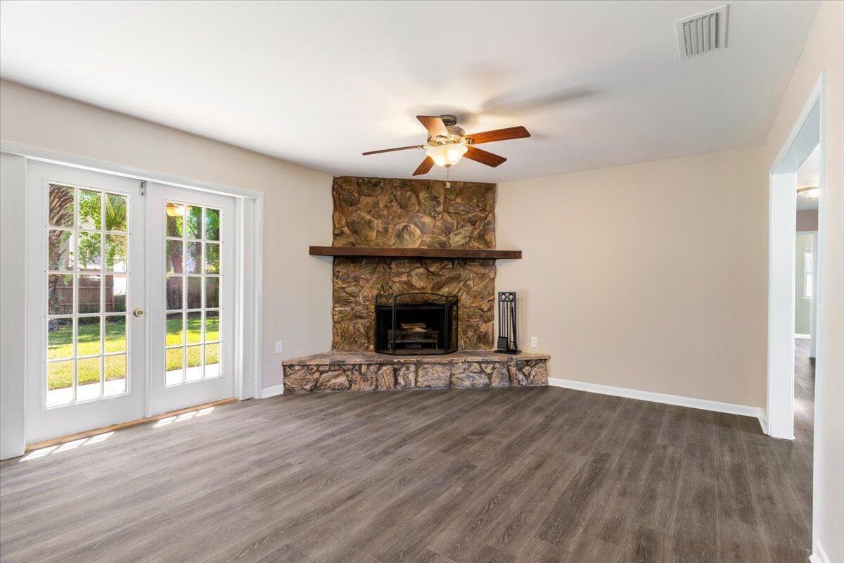 LAKEVIEW ESTATES - Residential