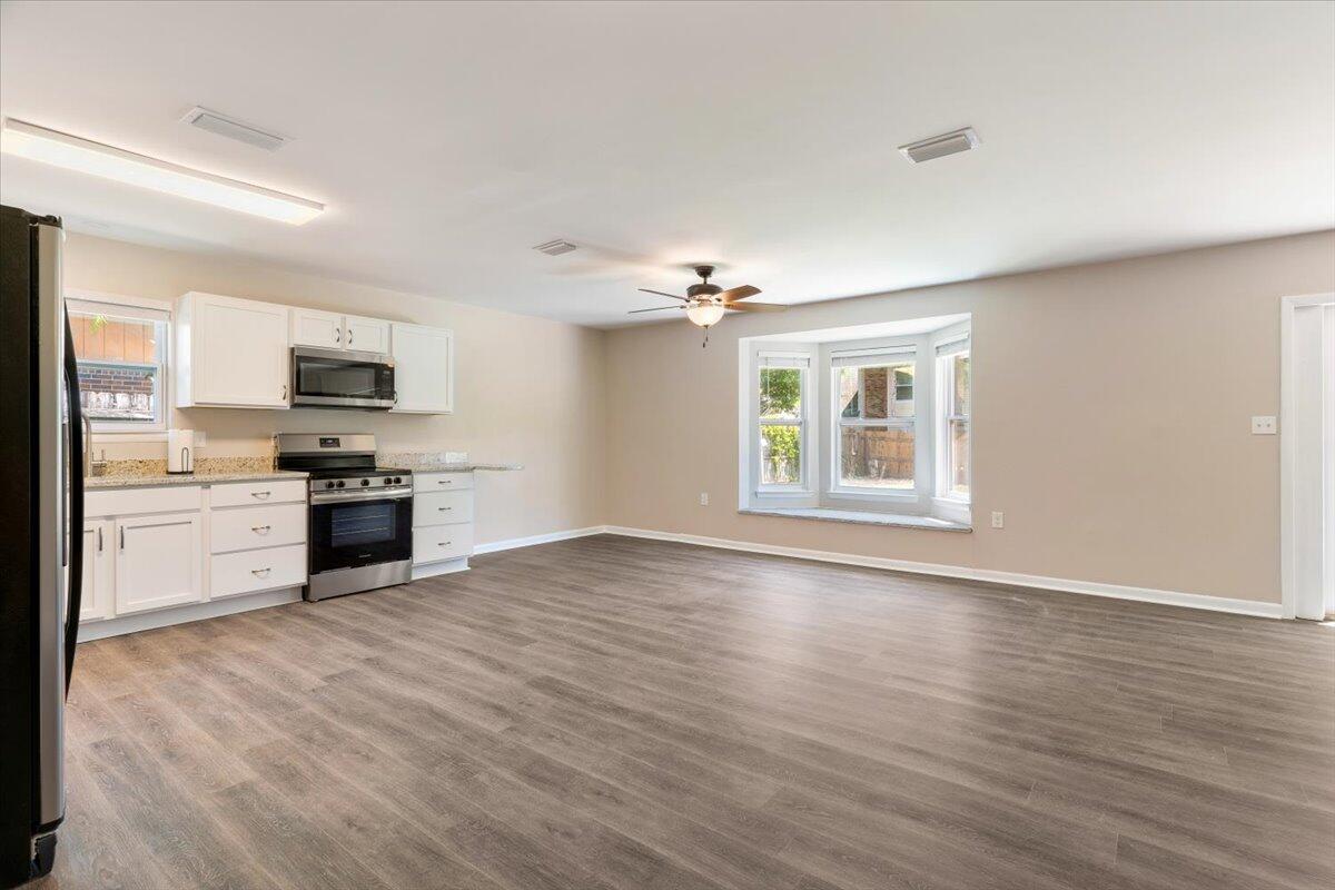 LAKEVIEW ESTATES - Residential