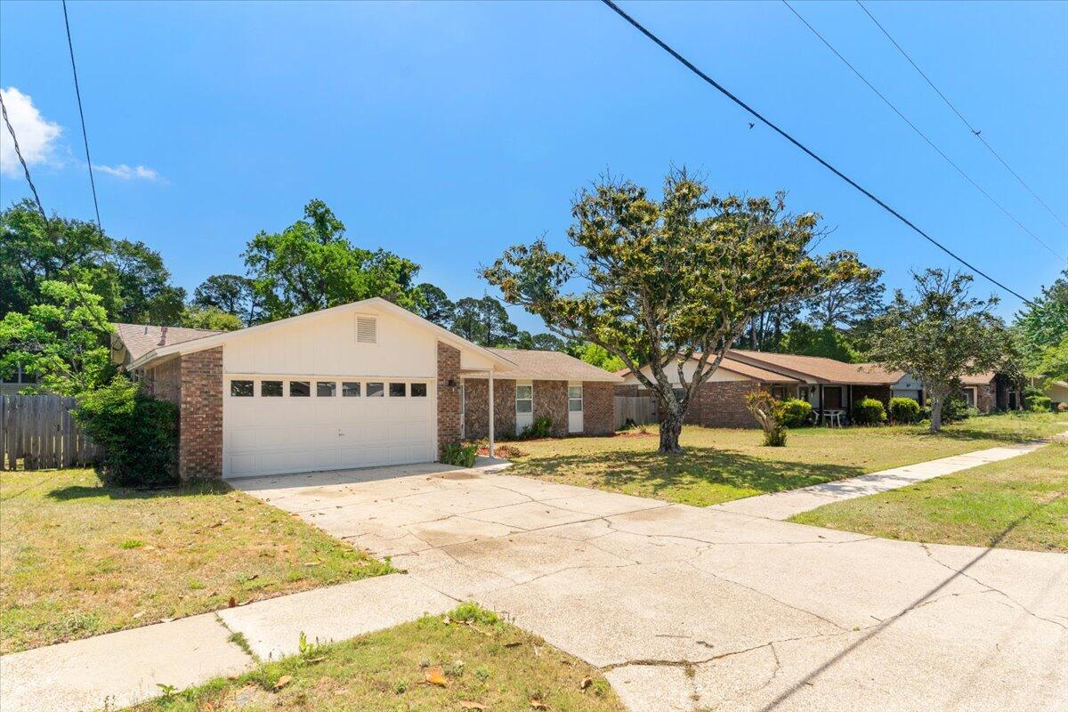 LAKEVIEW ESTATES - Residential