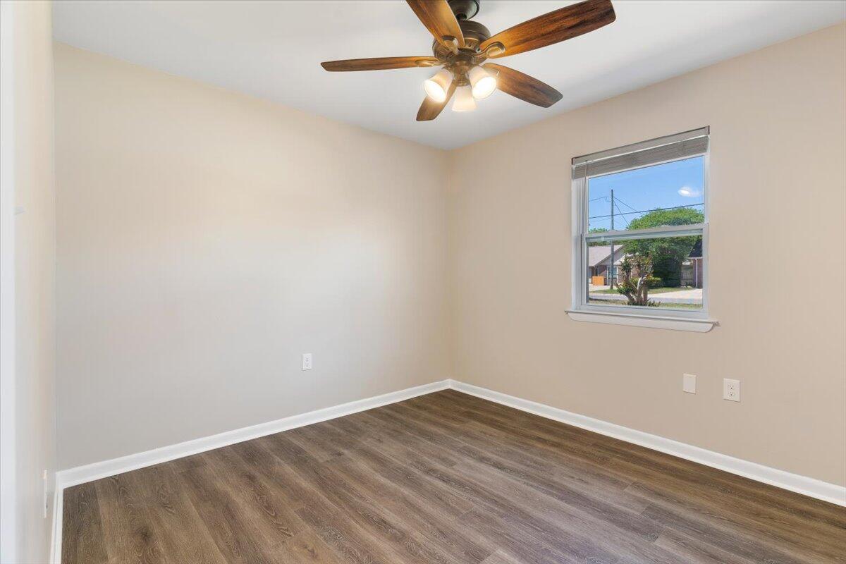 LAKEVIEW ESTATES - Residential