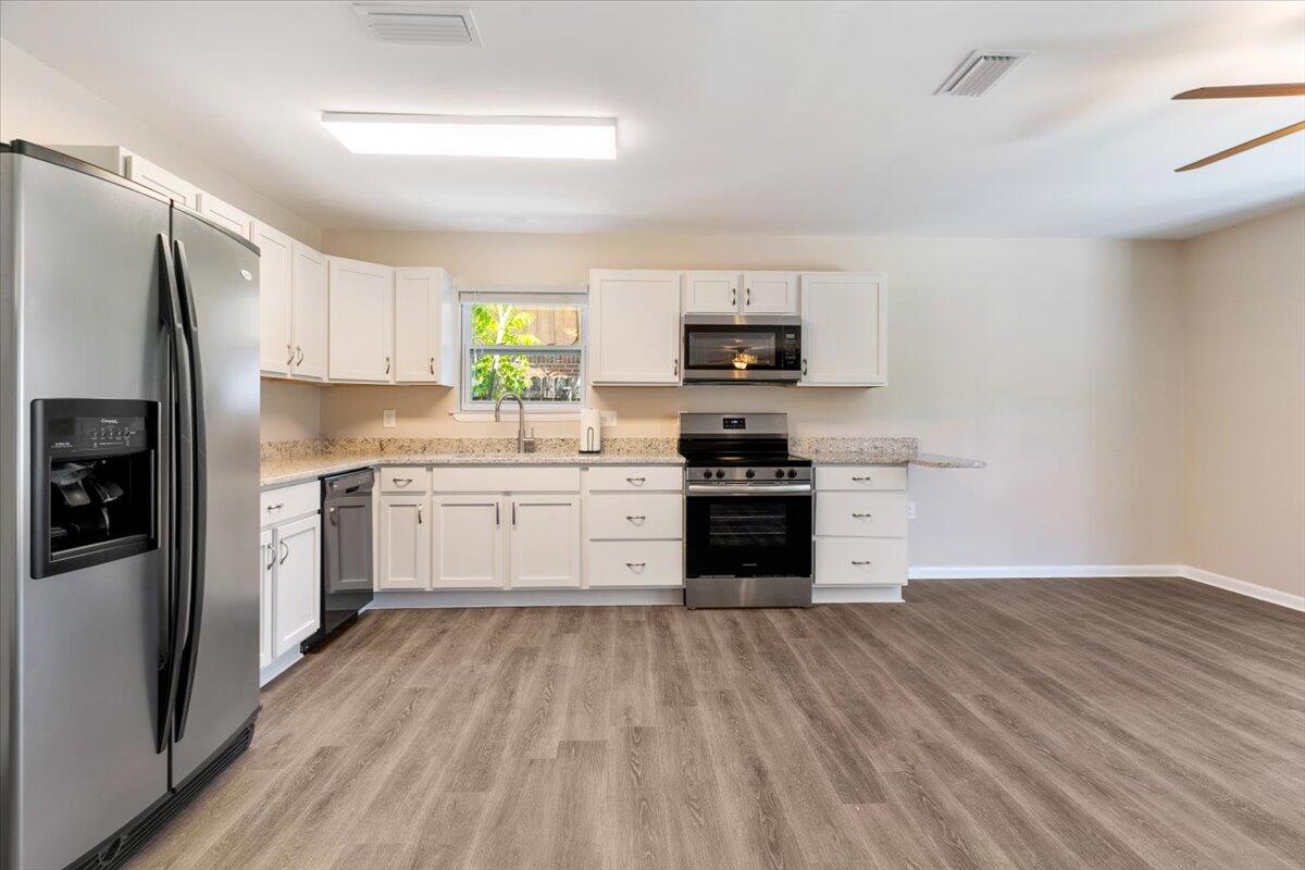 LAKEVIEW ESTATES - Residential