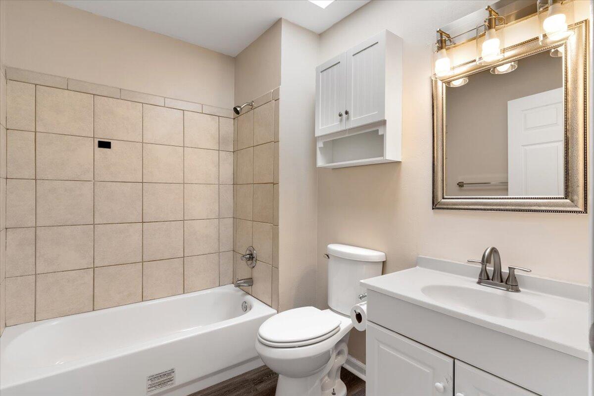 LAKEVIEW ESTATES - Residential