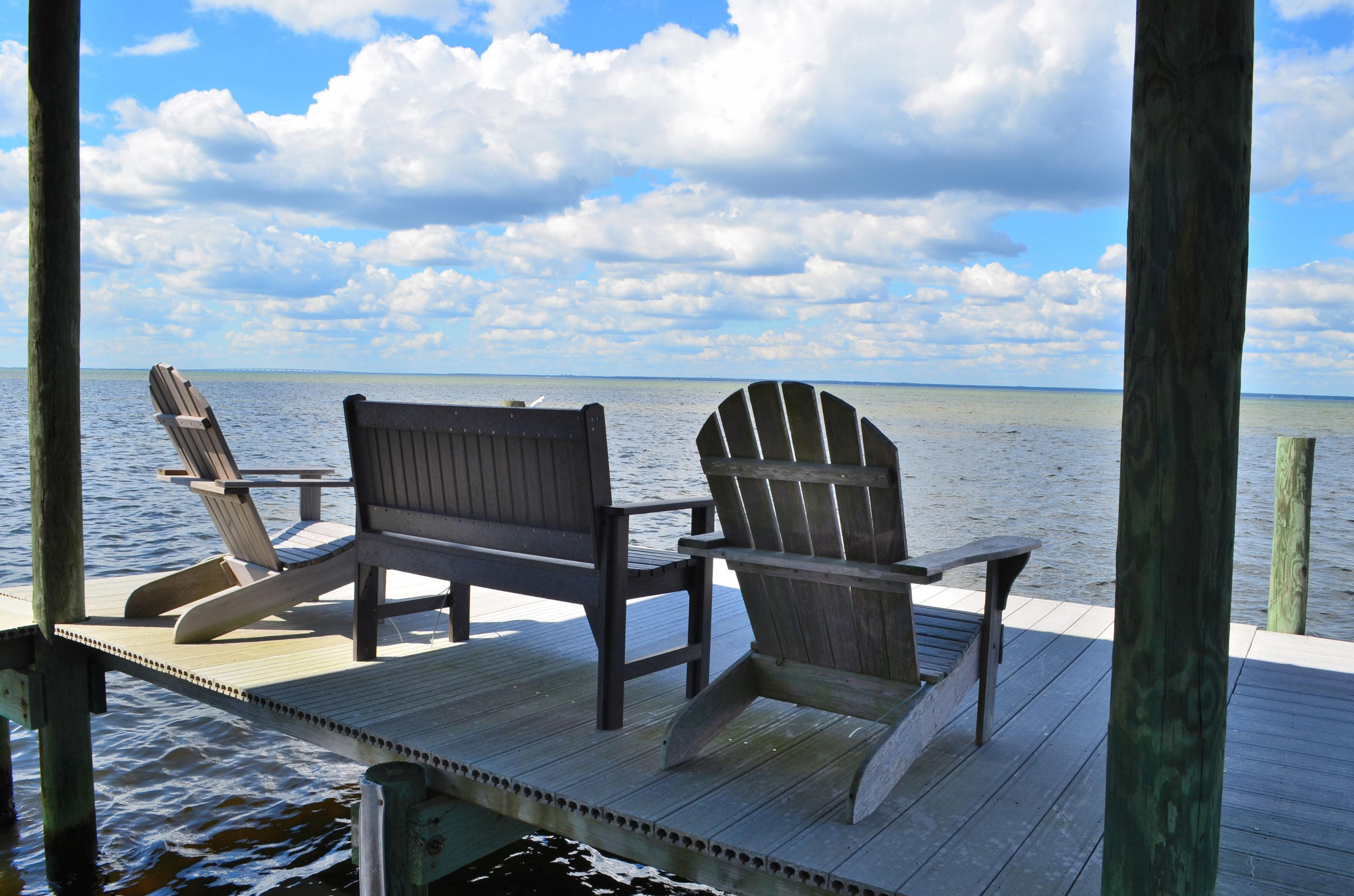 SUNBURST ON THE BAY - Residential