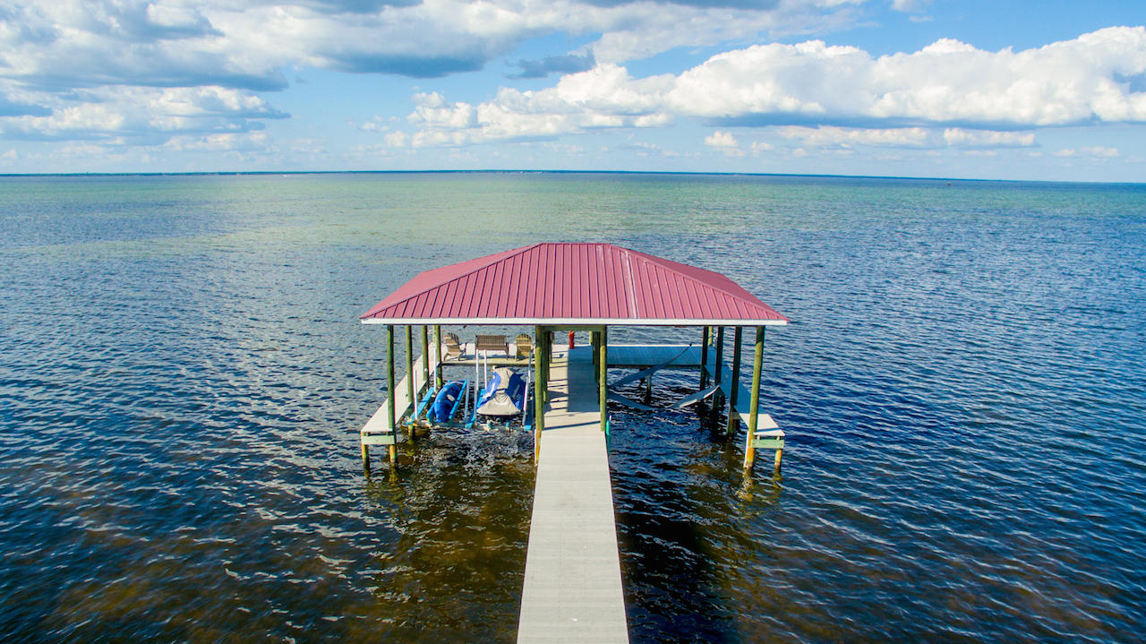 SUNBURST ON THE BAY - Residential
