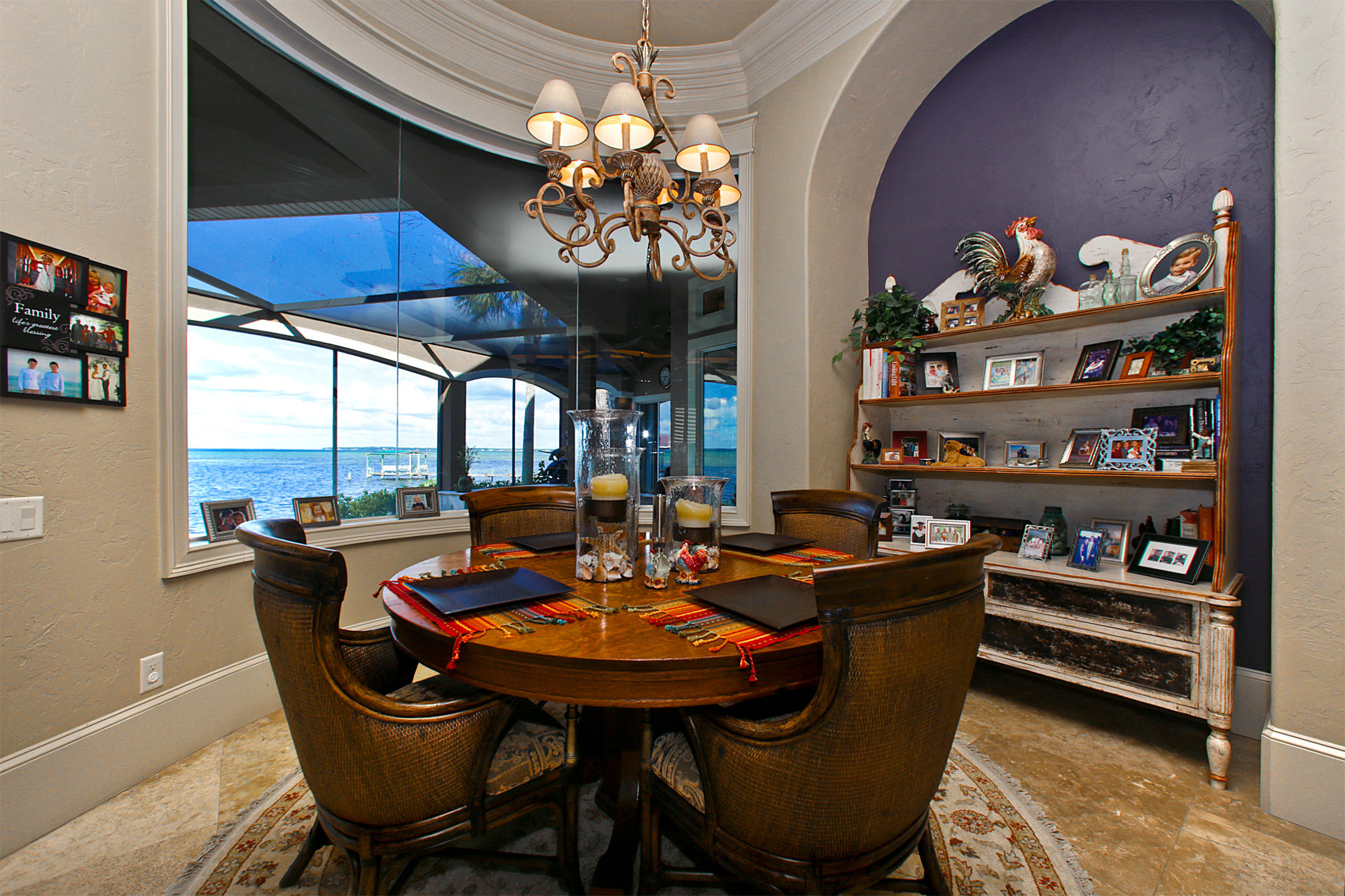 SUNBURST ON THE BAY - Residential