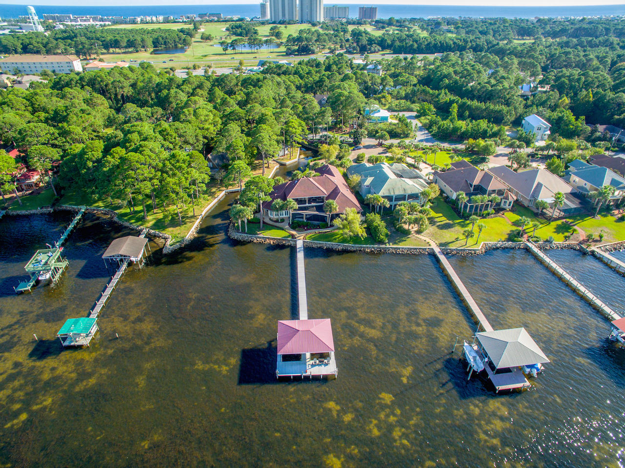 SUNBURST ON THE BAY - Residential