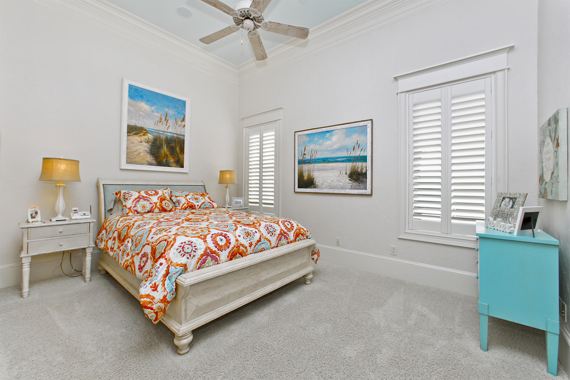 SUNBURST ON THE BAY - Residential