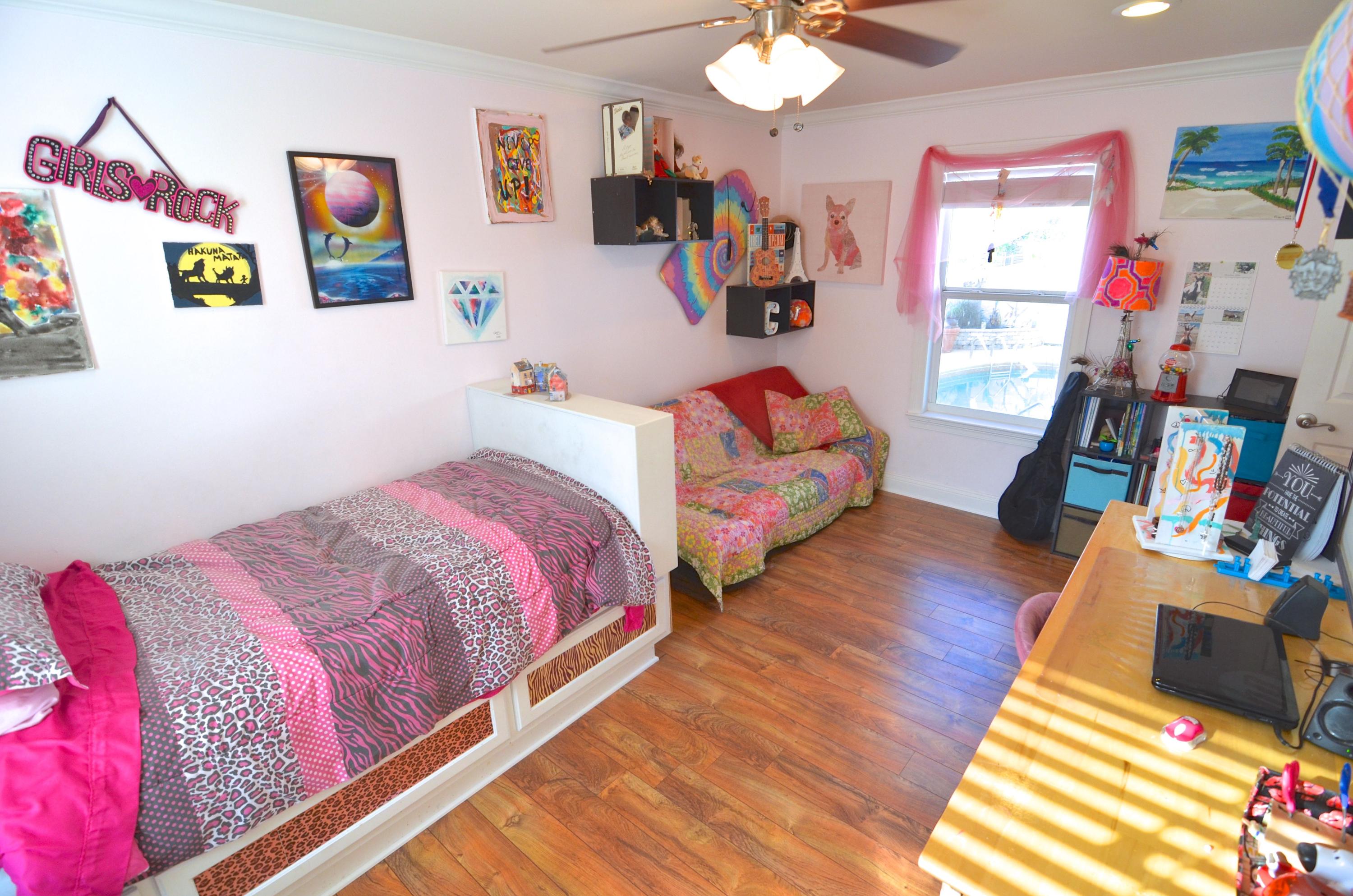 CRYSTAL BCH E1/2 LOTS 14 & 15 BLK 7 - Residential