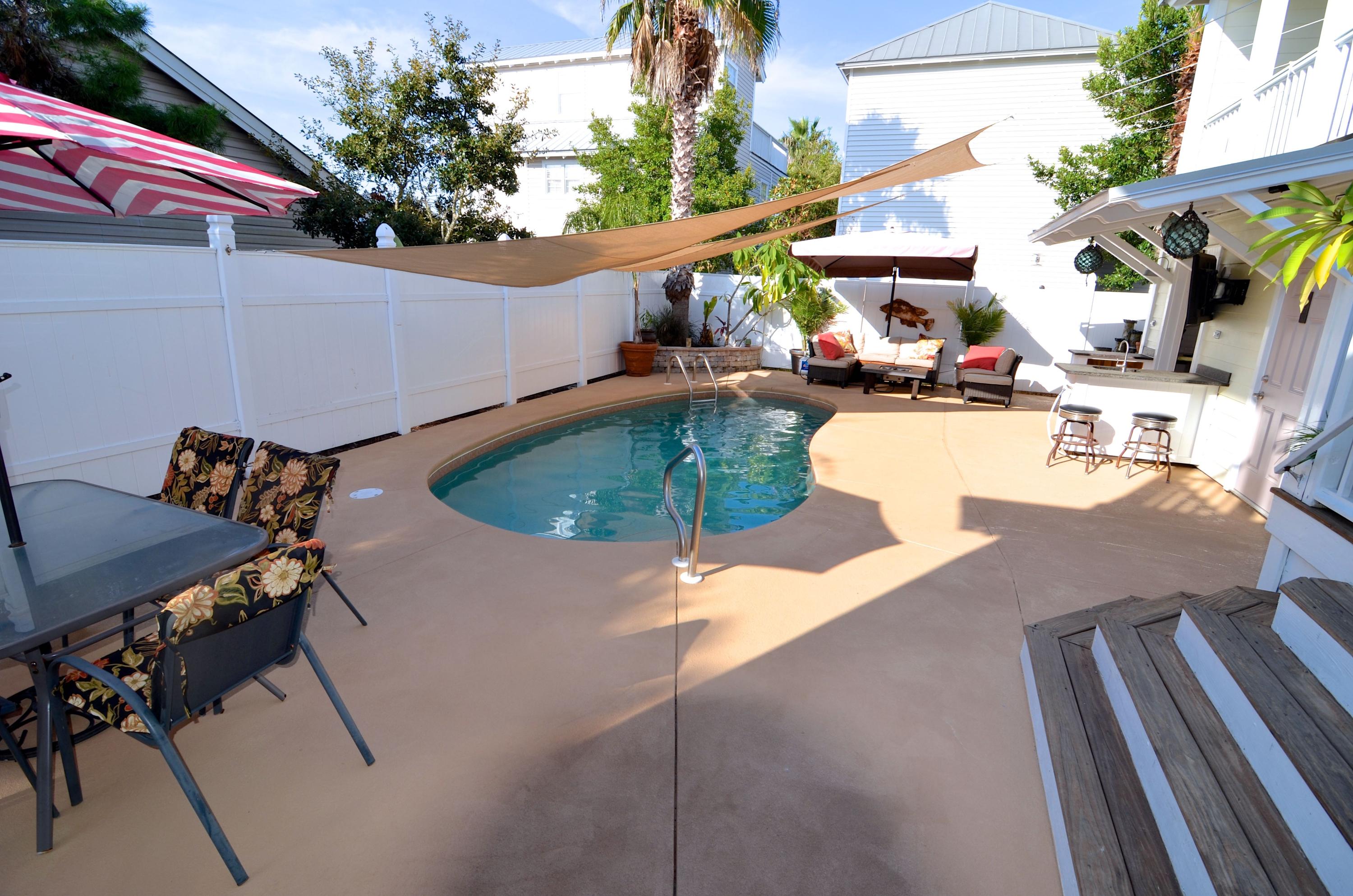 CRYSTAL BCH E1/2 LOTS 14 & 15 BLK 7 - Residential