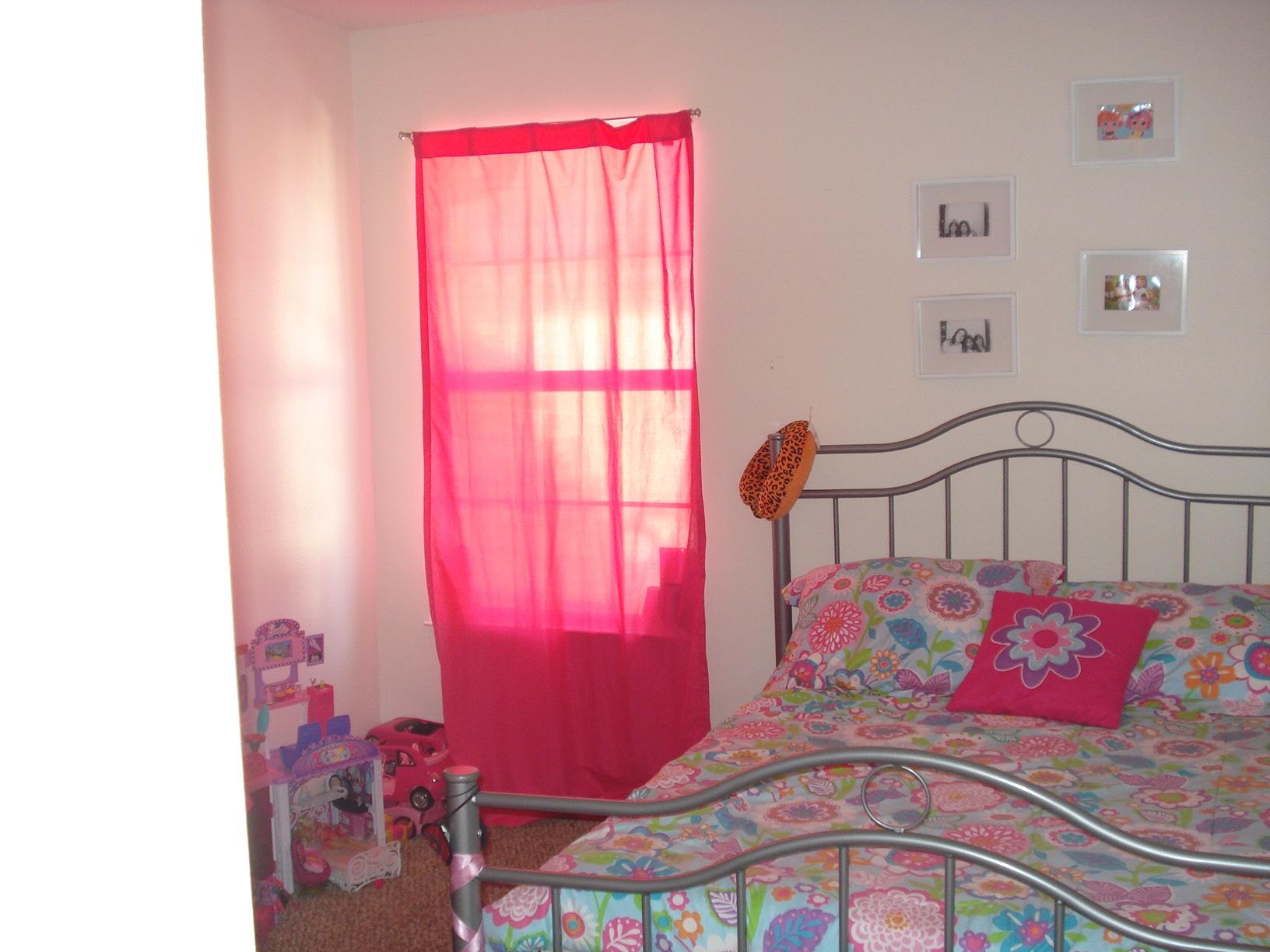 ROLLING PINES - Residential