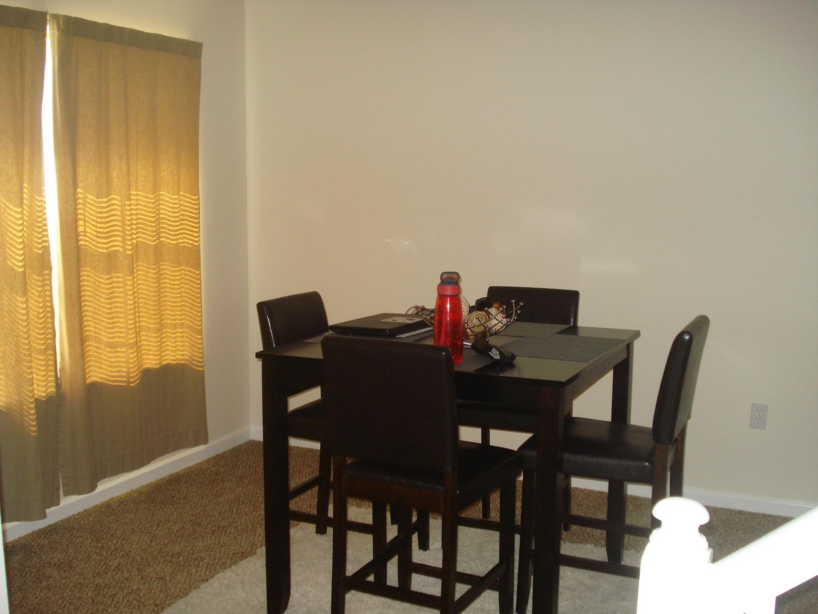 ROLLING PINES - Residential