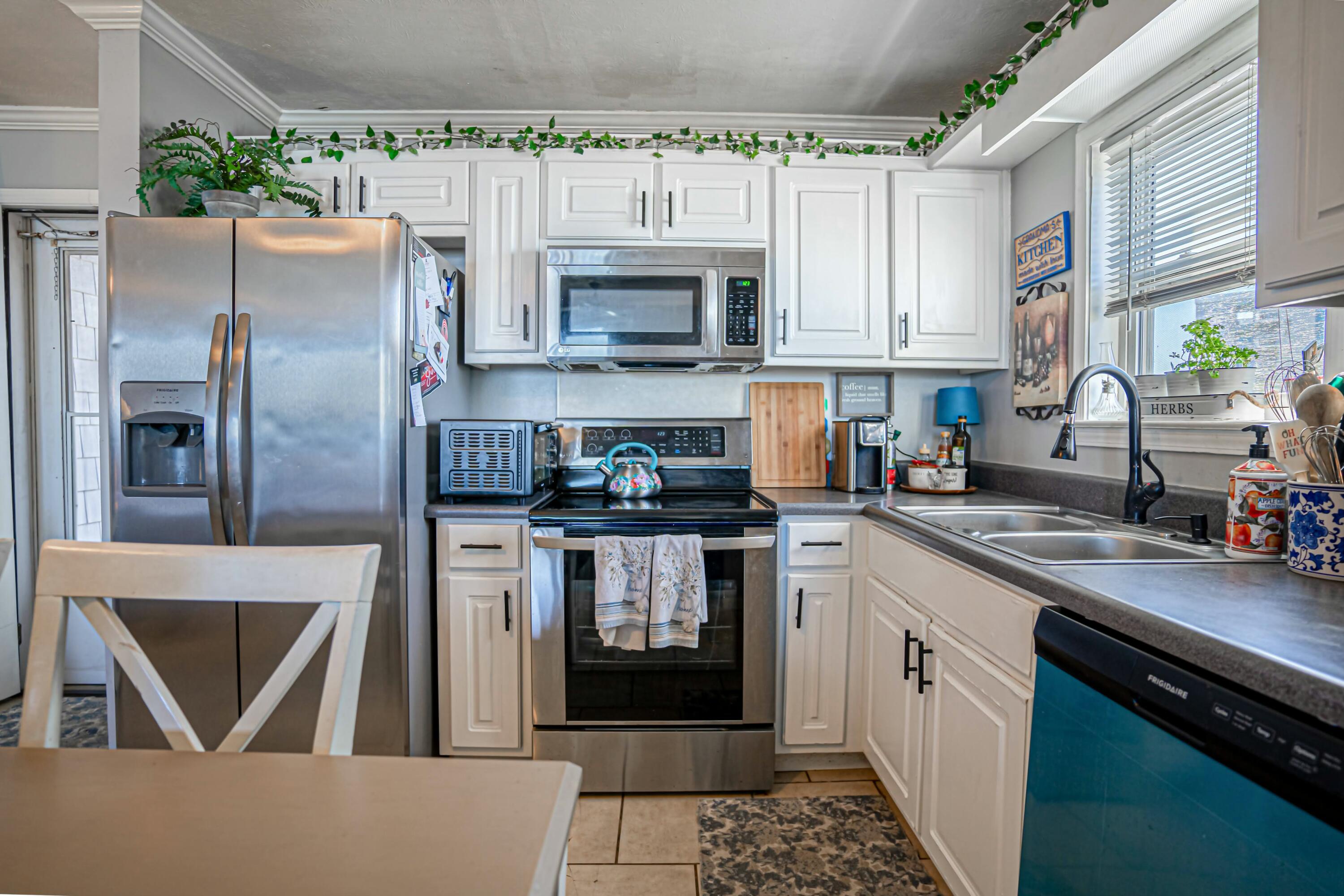 HERMITAGE CONDOMINIUM - Residential