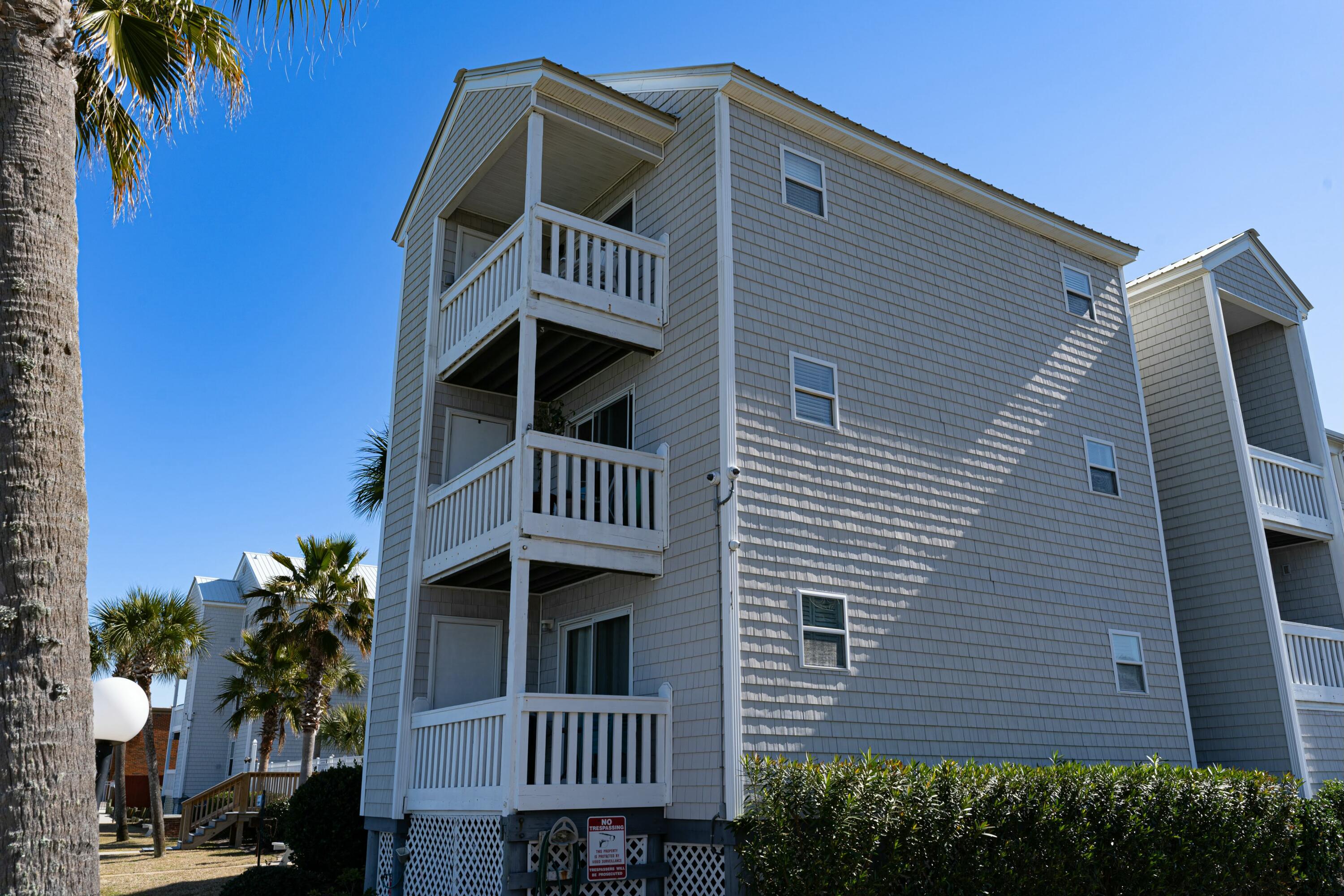 HERMITAGE CONDOMINIUM - Residential
