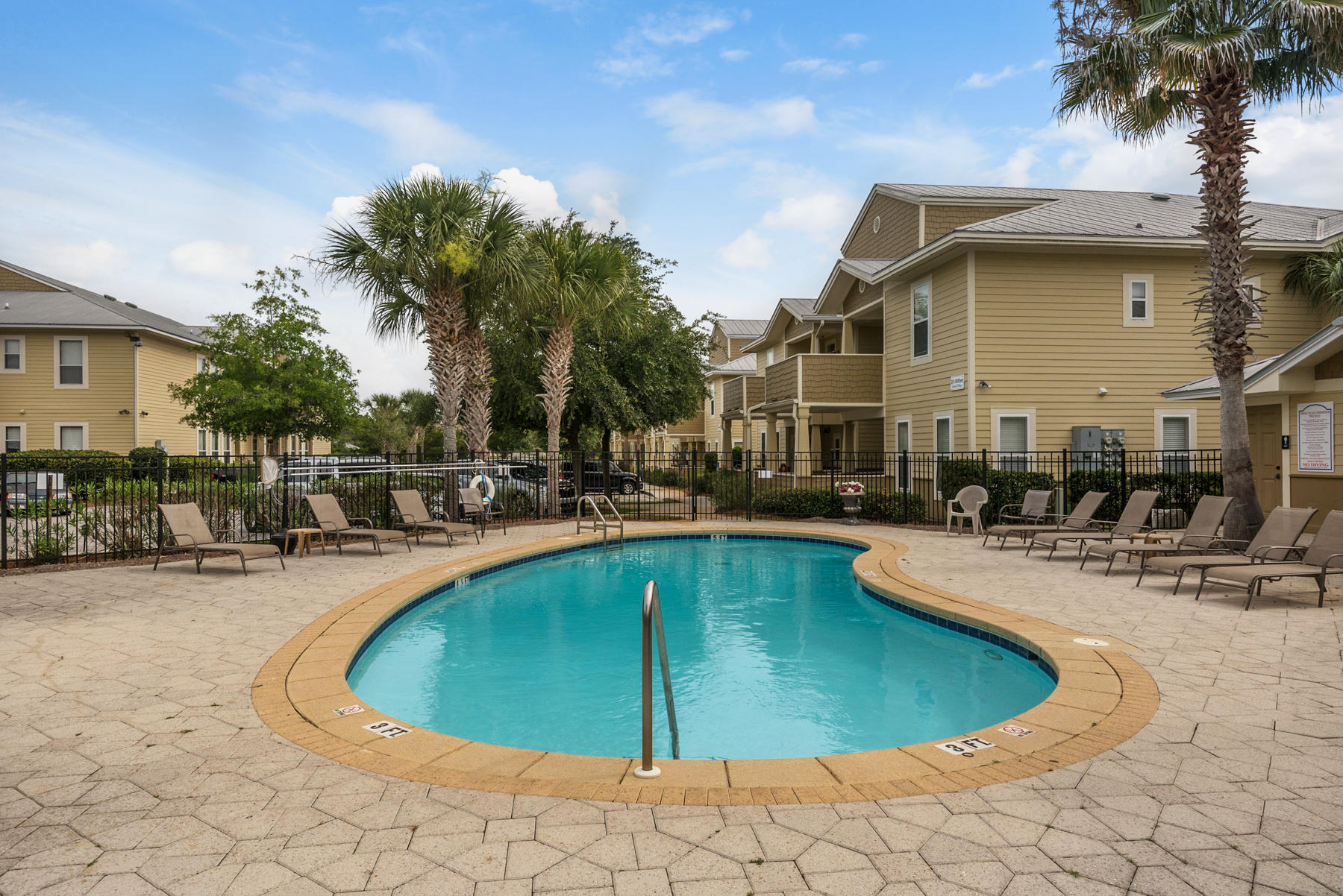 TOPSAIL VILLAGE - Residential