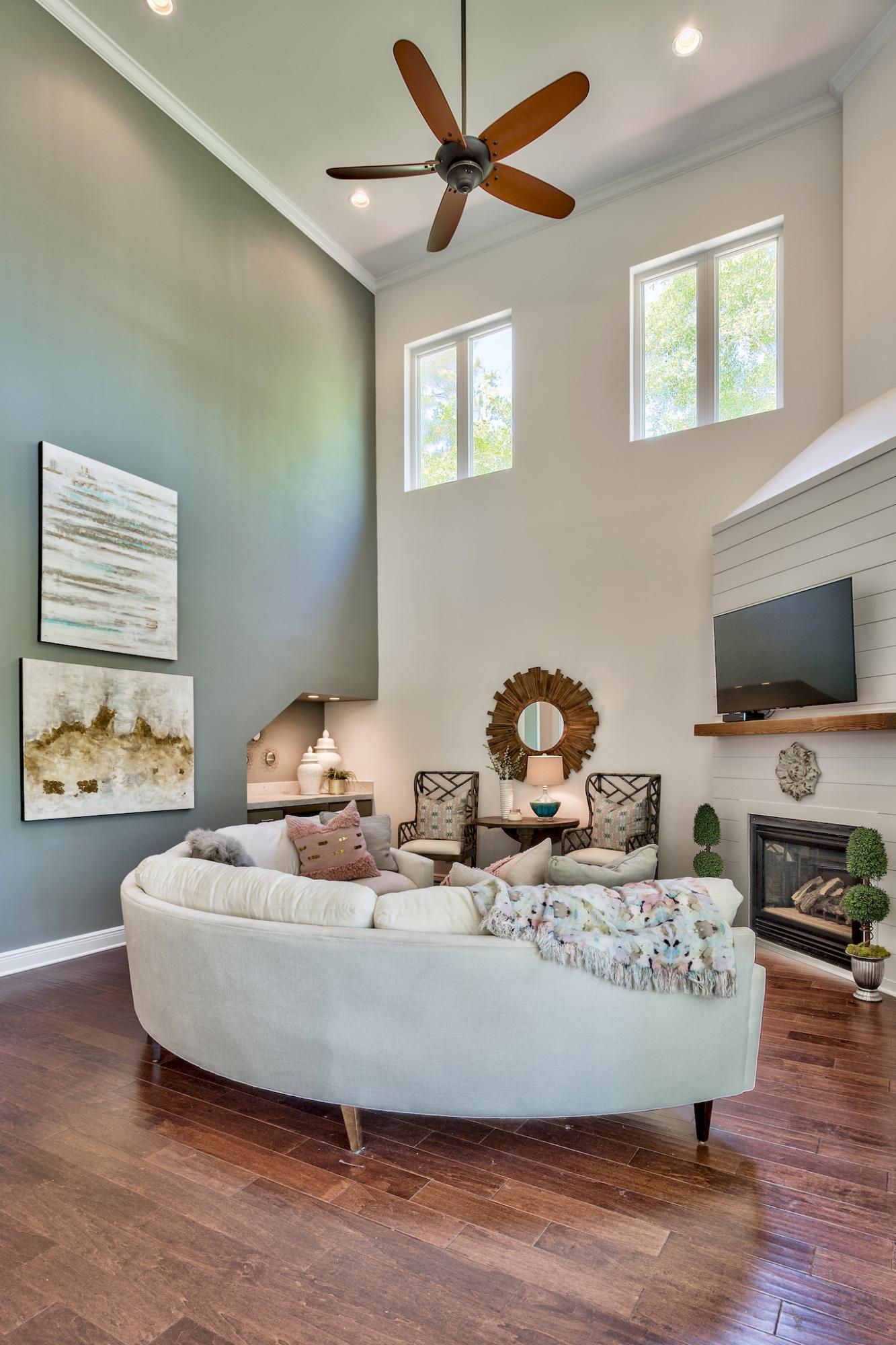 ISLAND GREEN - Residential
