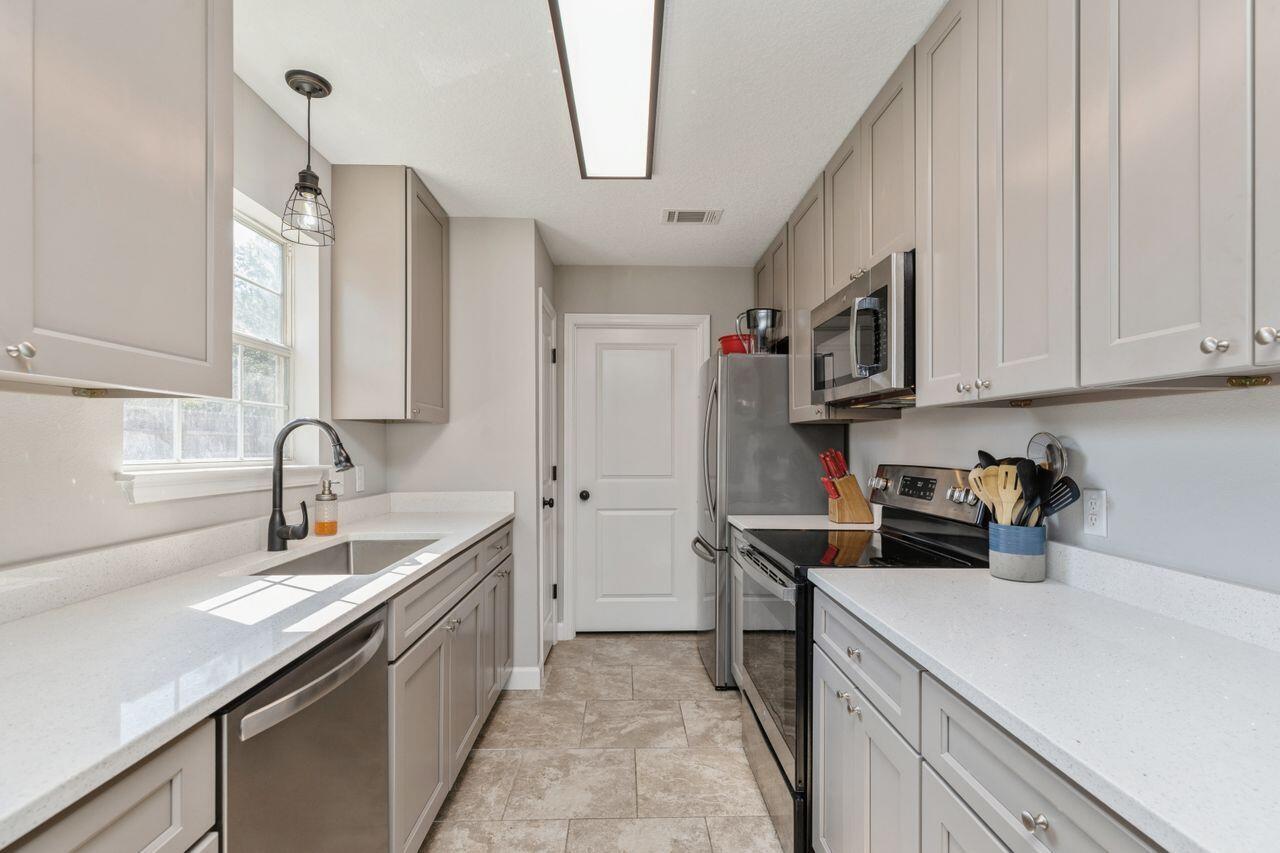 HOLLY GROVE SOUTH - Residential