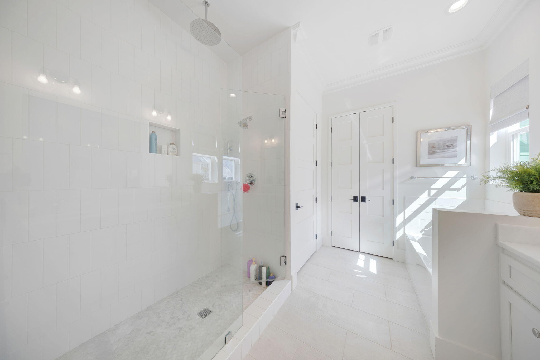 Daxton on the Bay - Residential