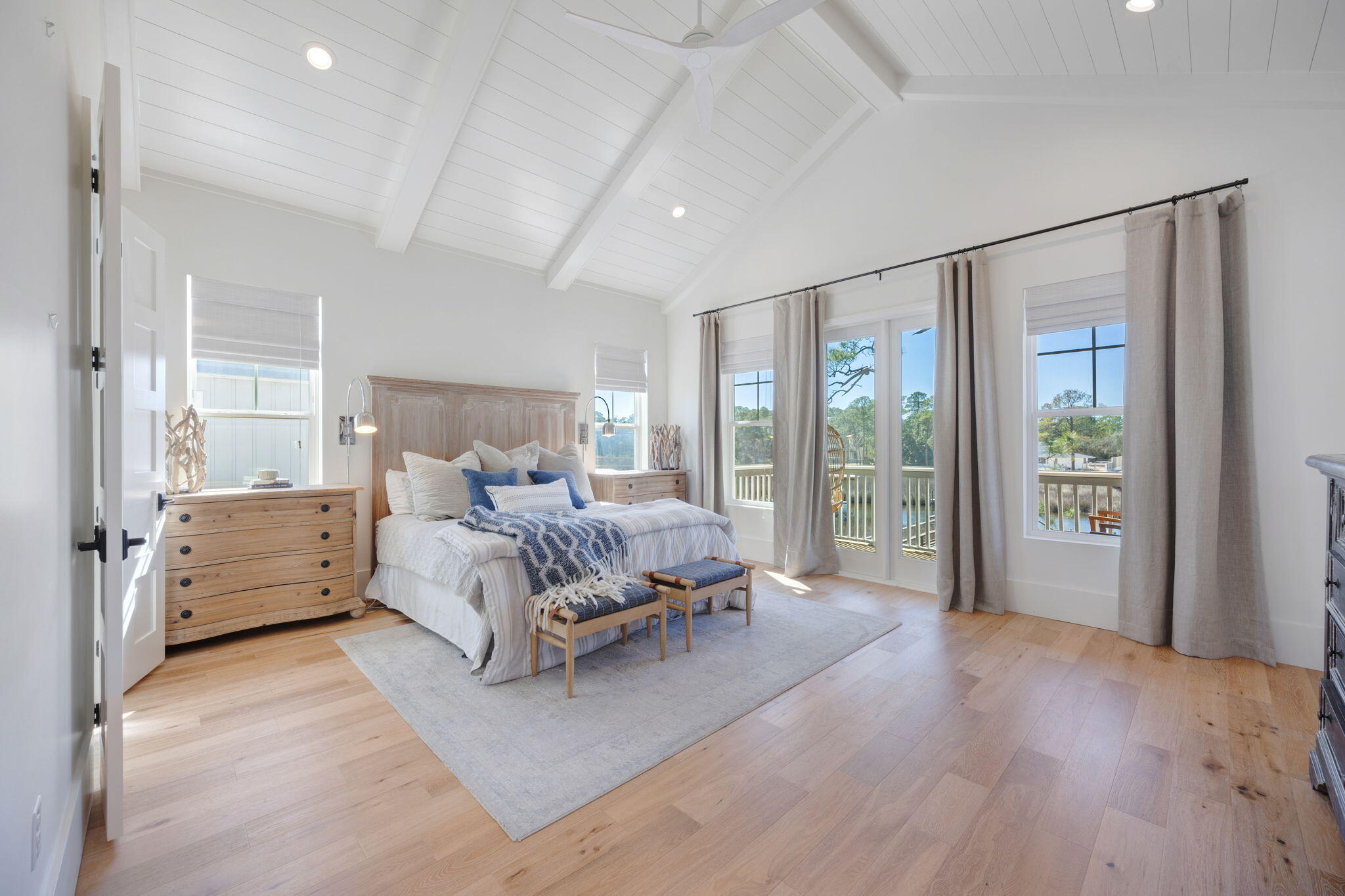 Daxton on the Bay - Residential
