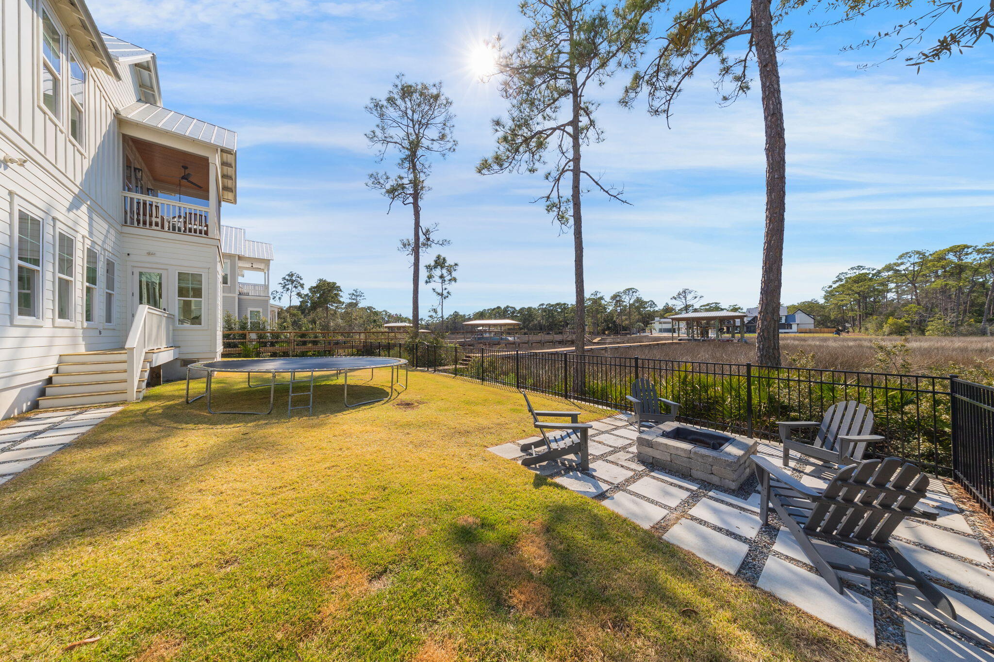 Daxton on the Bay - Residential