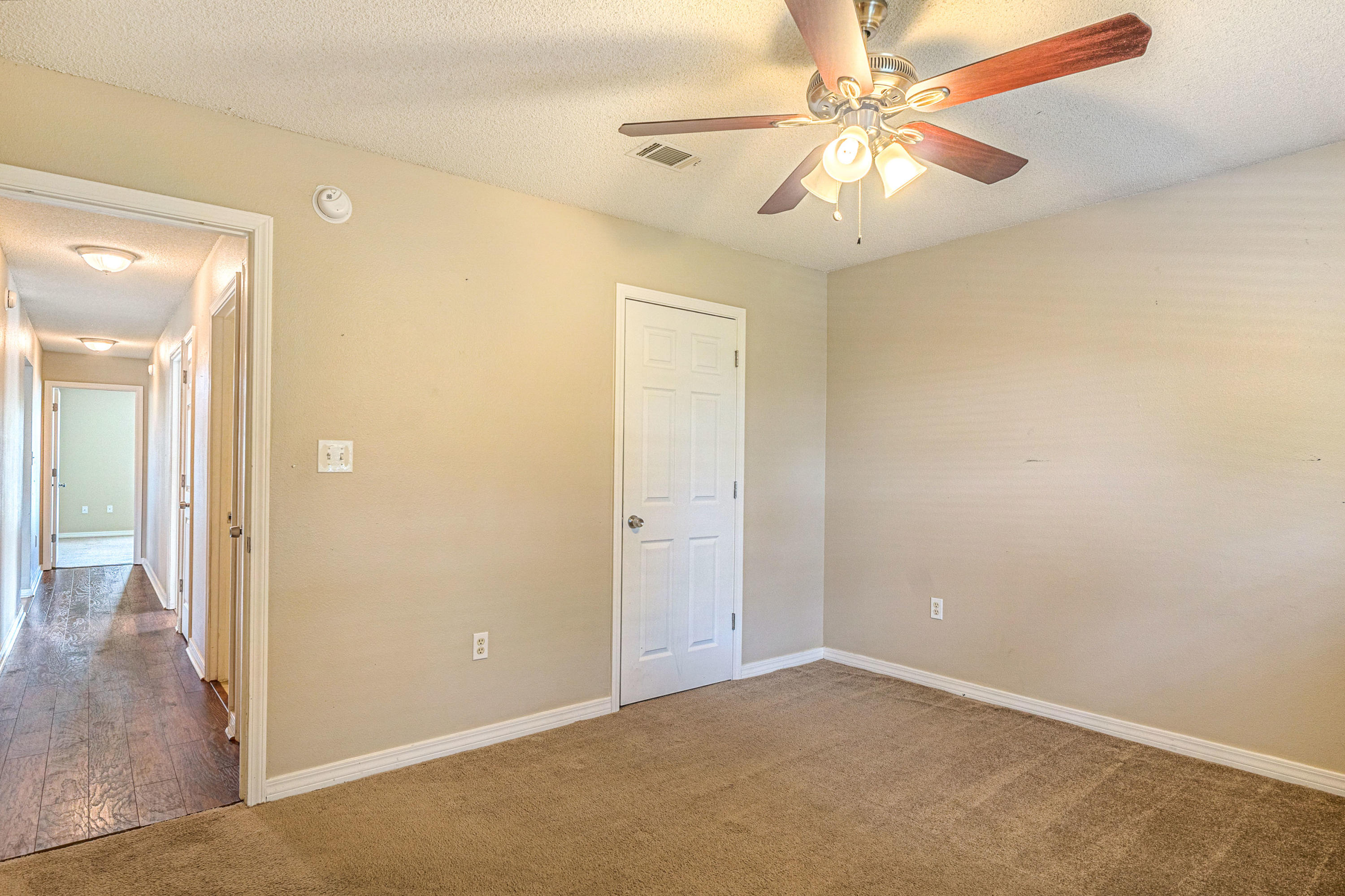 CREETWOODS - Residential