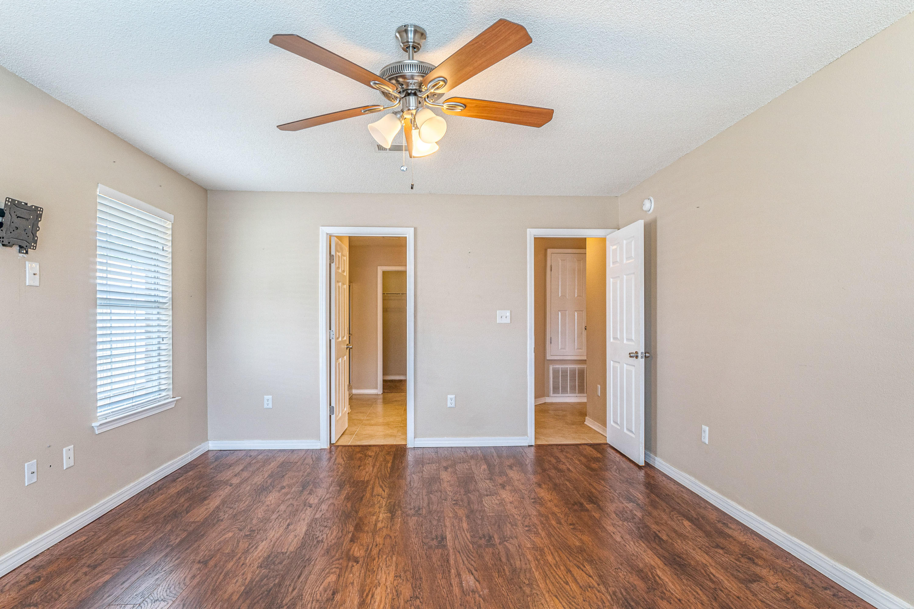 CREETWOODS - Residential