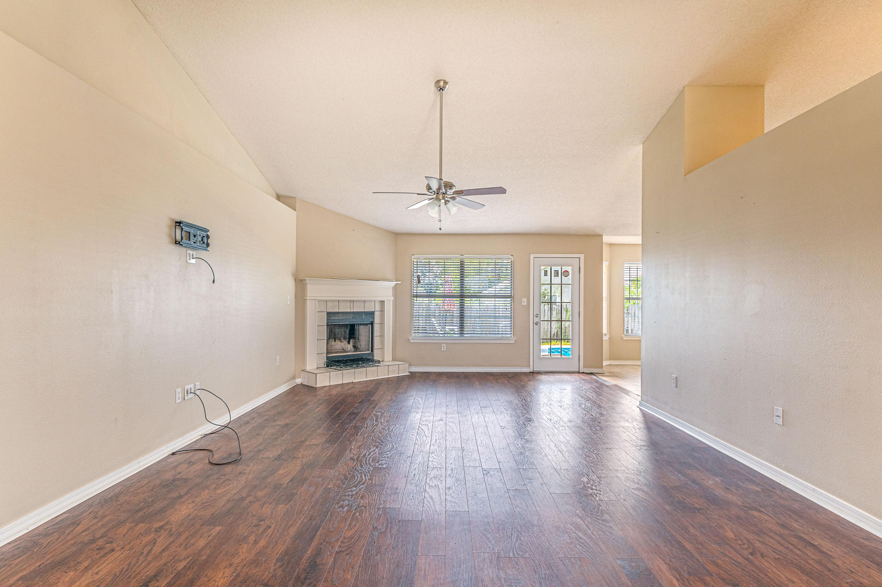 CREETWOODS - Residential