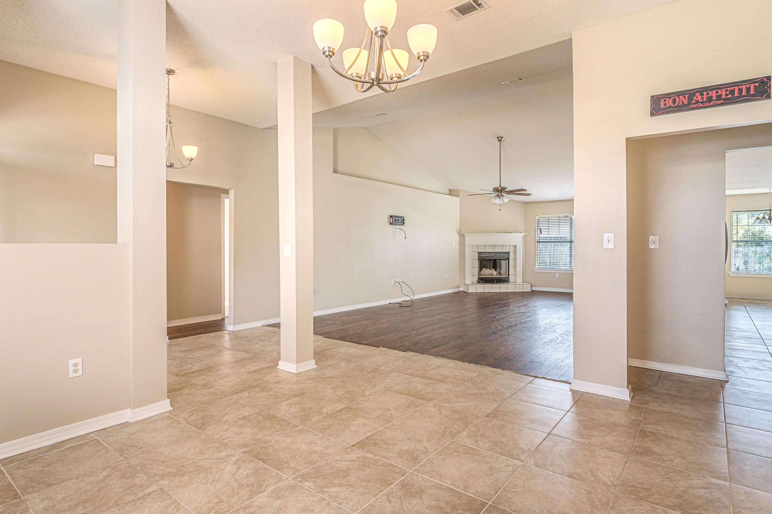 CREETWOODS - Residential