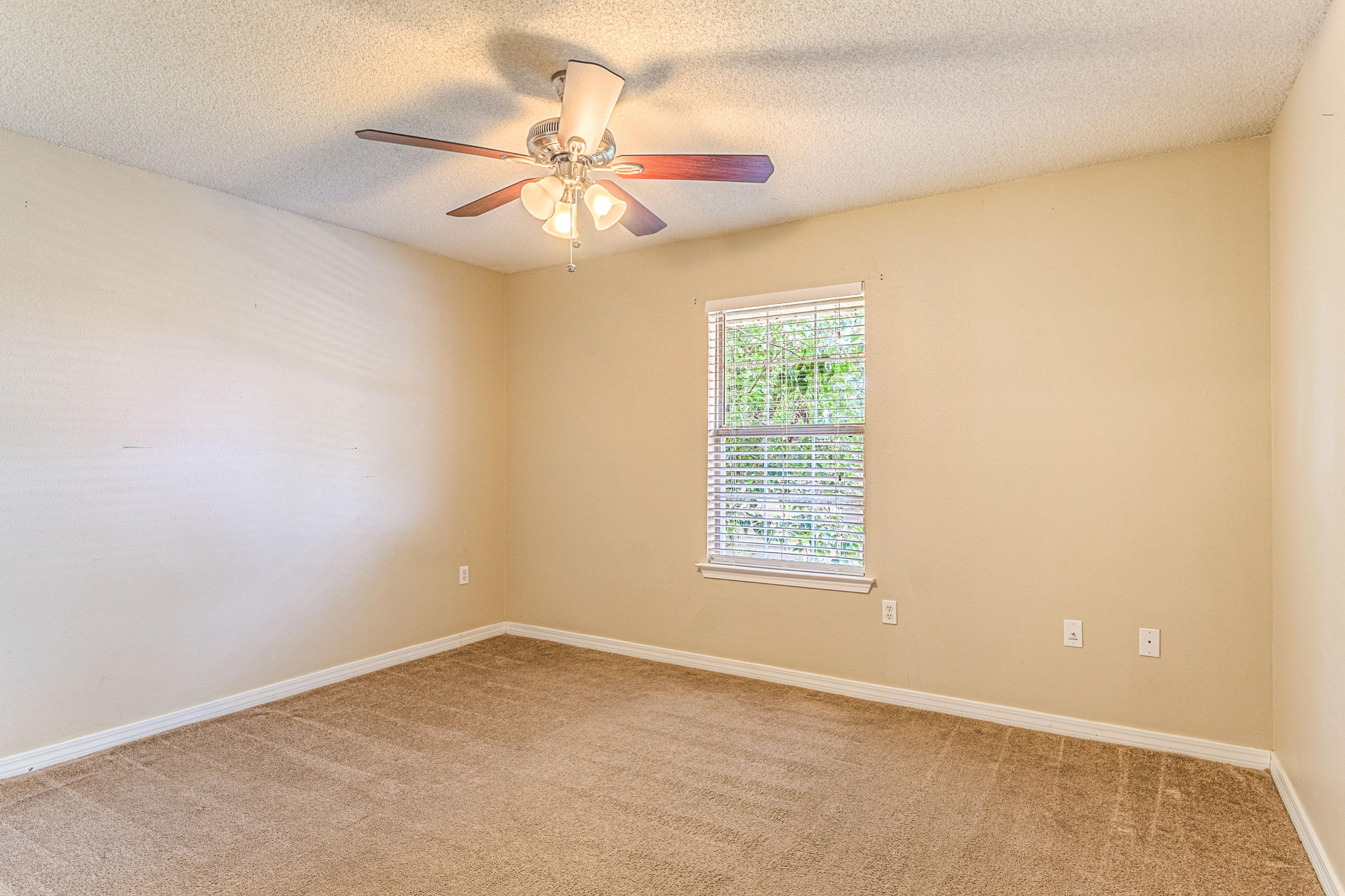 CREETWOODS - Residential