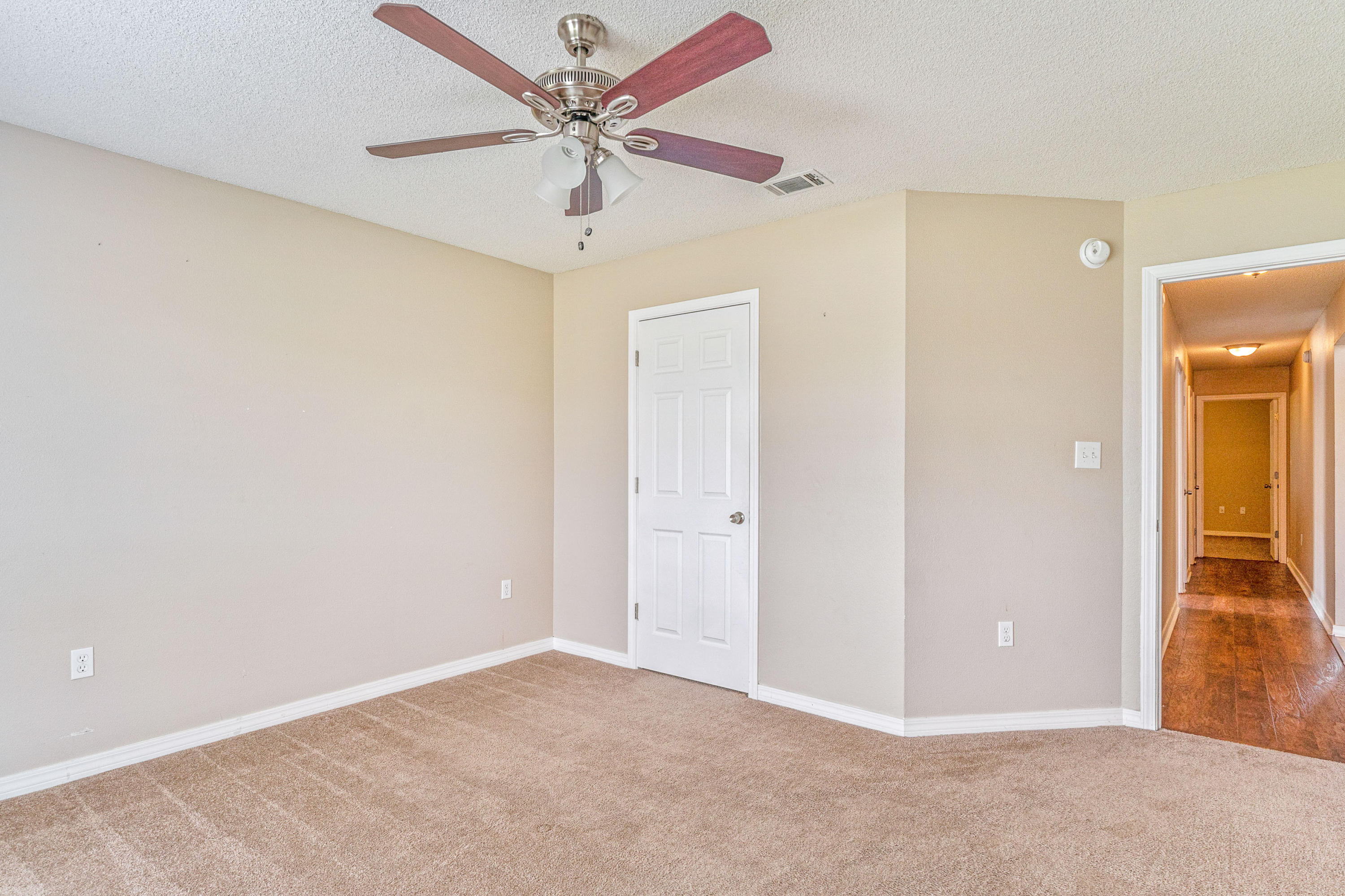 CREETWOODS - Residential