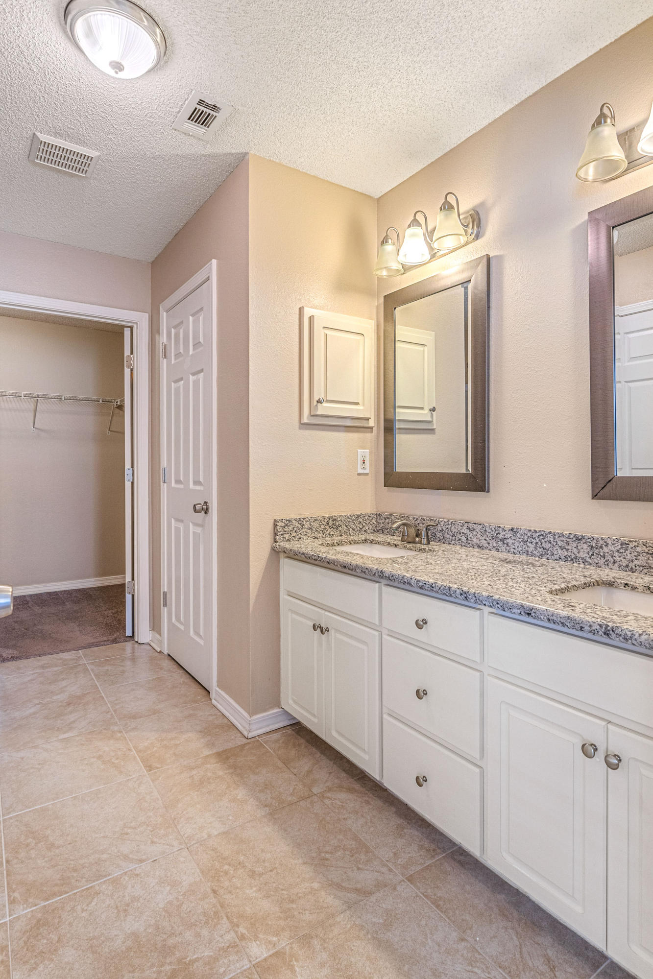 CREETWOODS - Residential