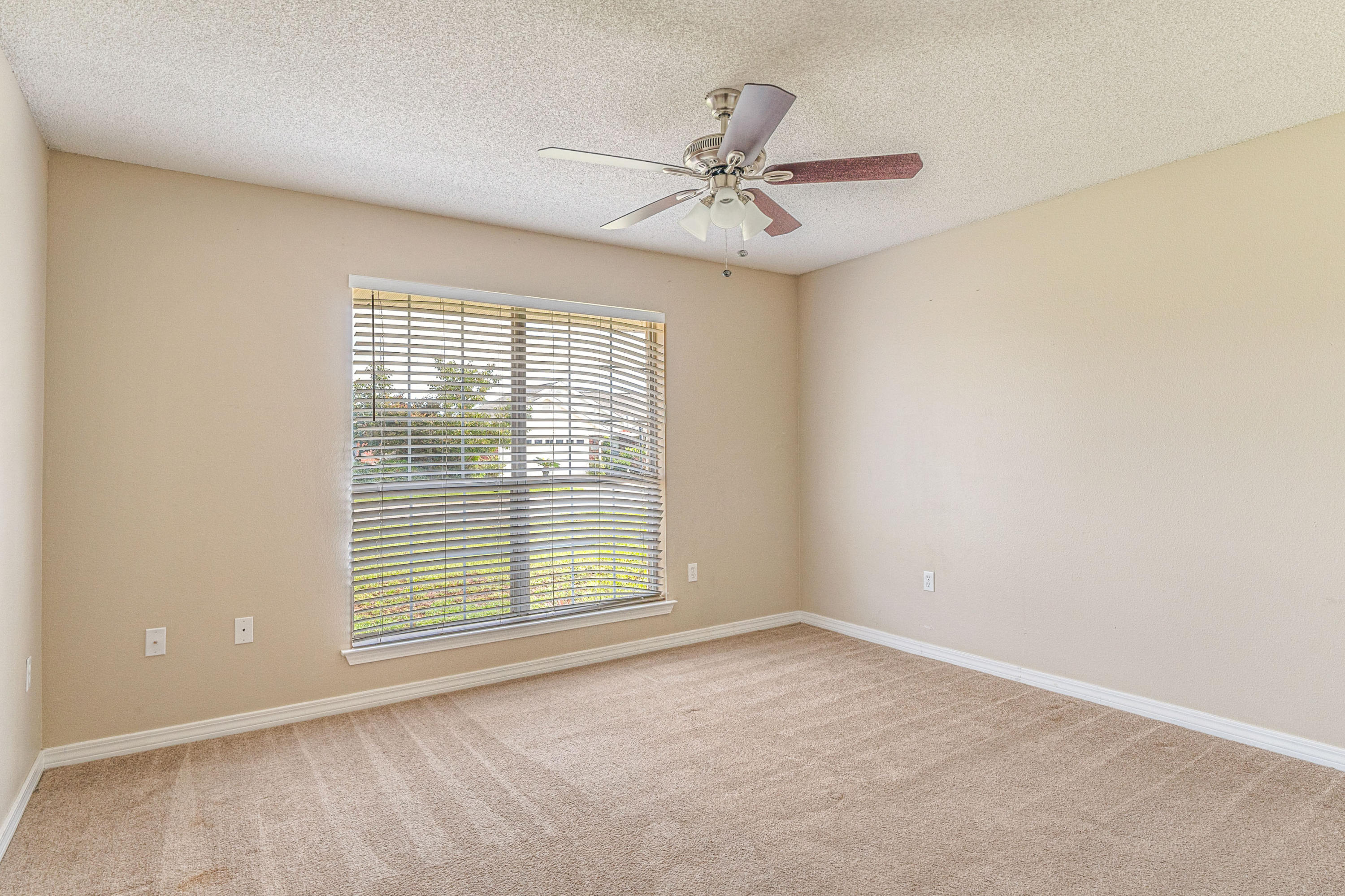 CREETWOODS - Residential