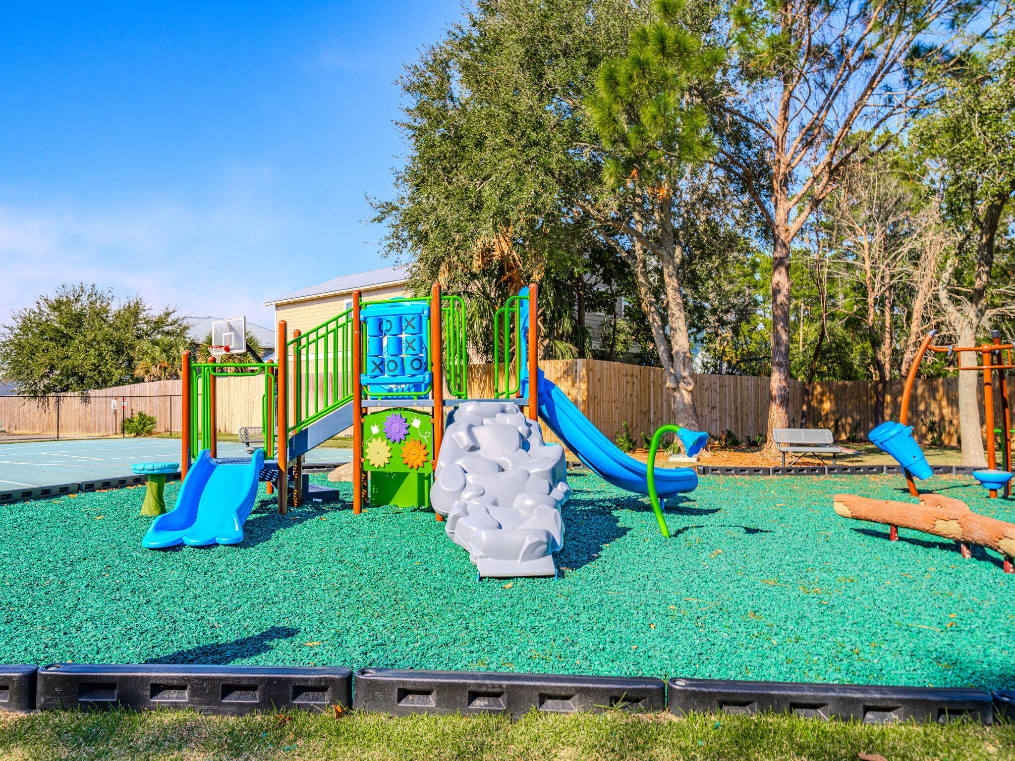 ARIEL DUNES II - Residential