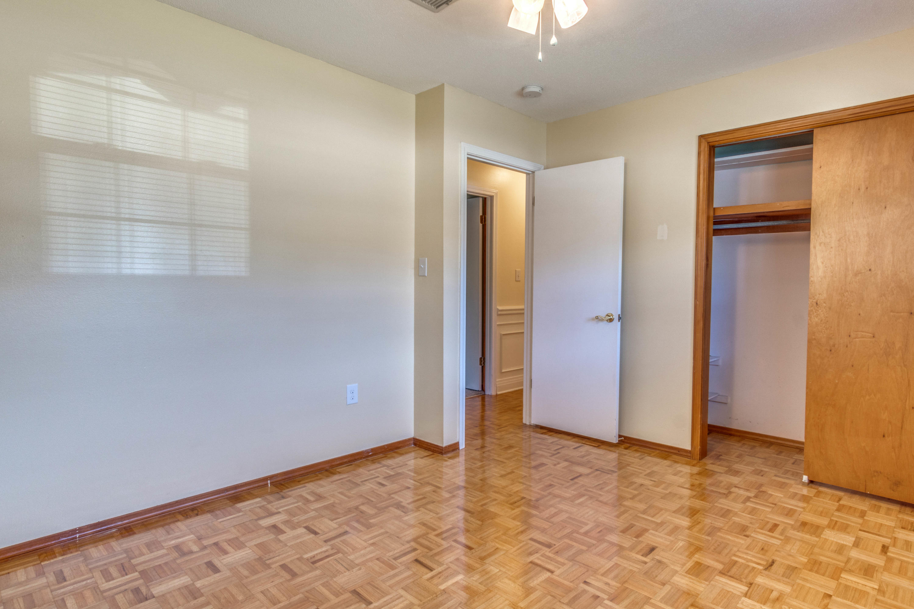 COUNTRY CLUB ESTATES 1ST ADDN - Residential