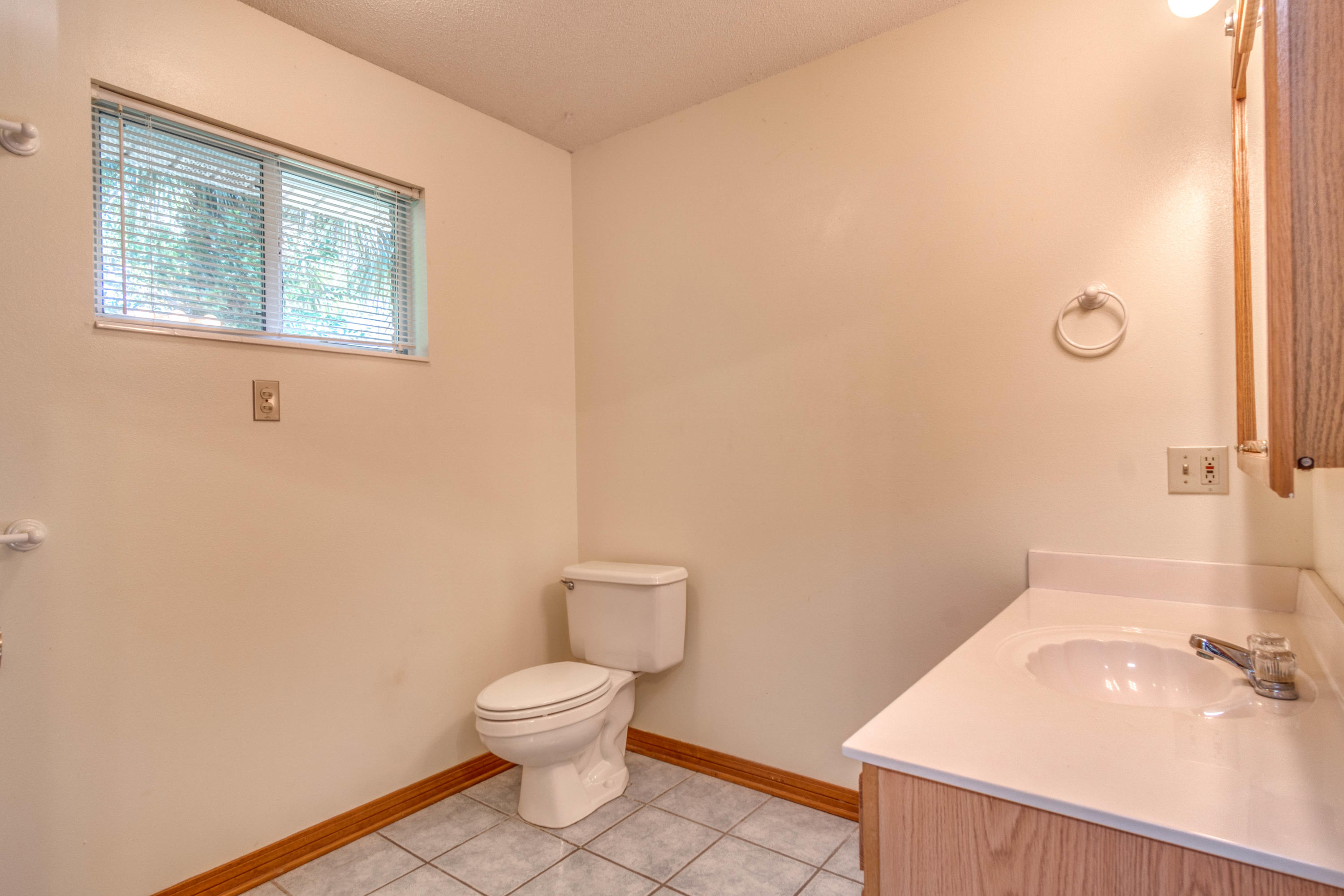 COUNTRY CLUB ESTATES 1ST ADDN - Residential