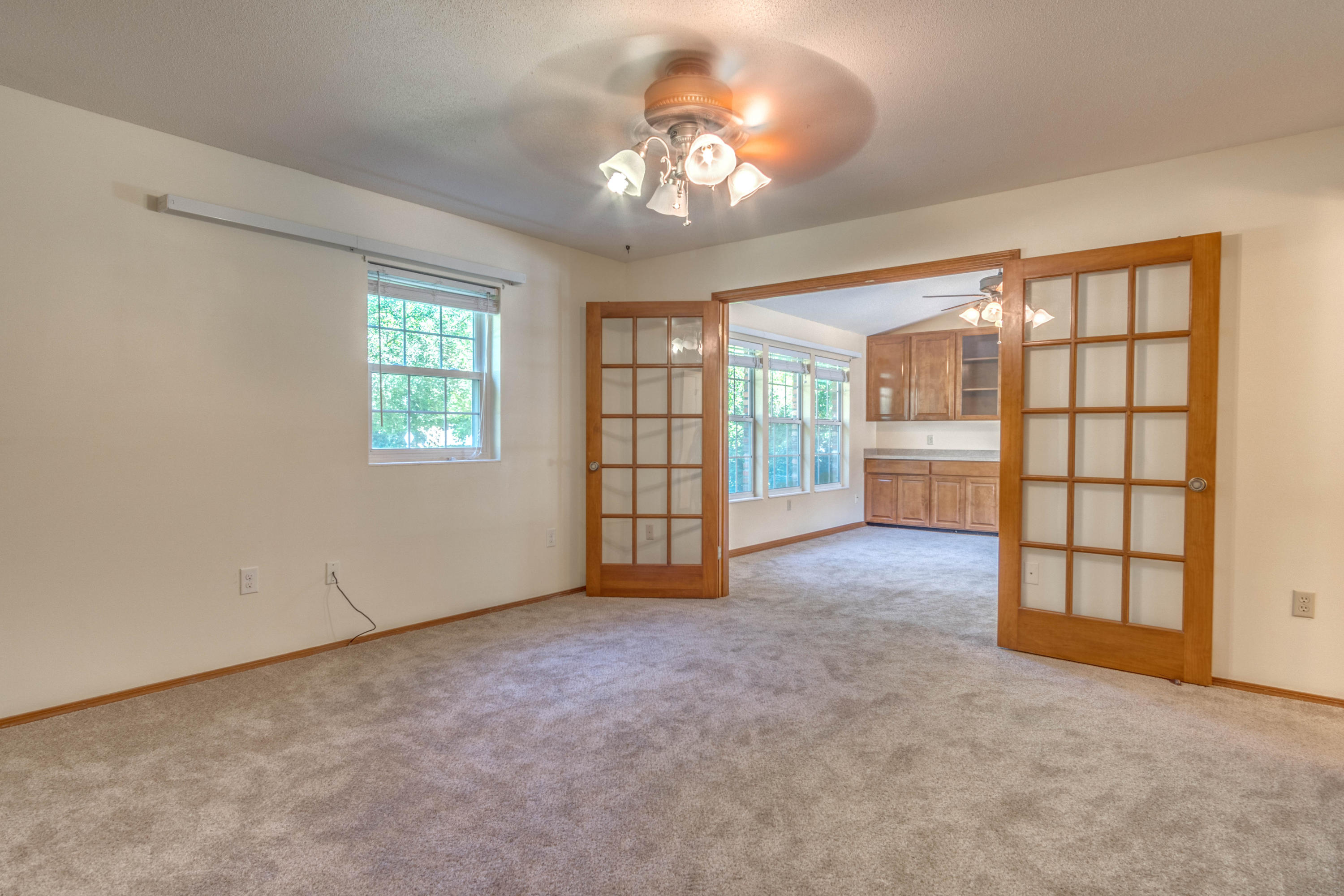 COUNTRY CLUB ESTATES 1ST ADDN - Residential