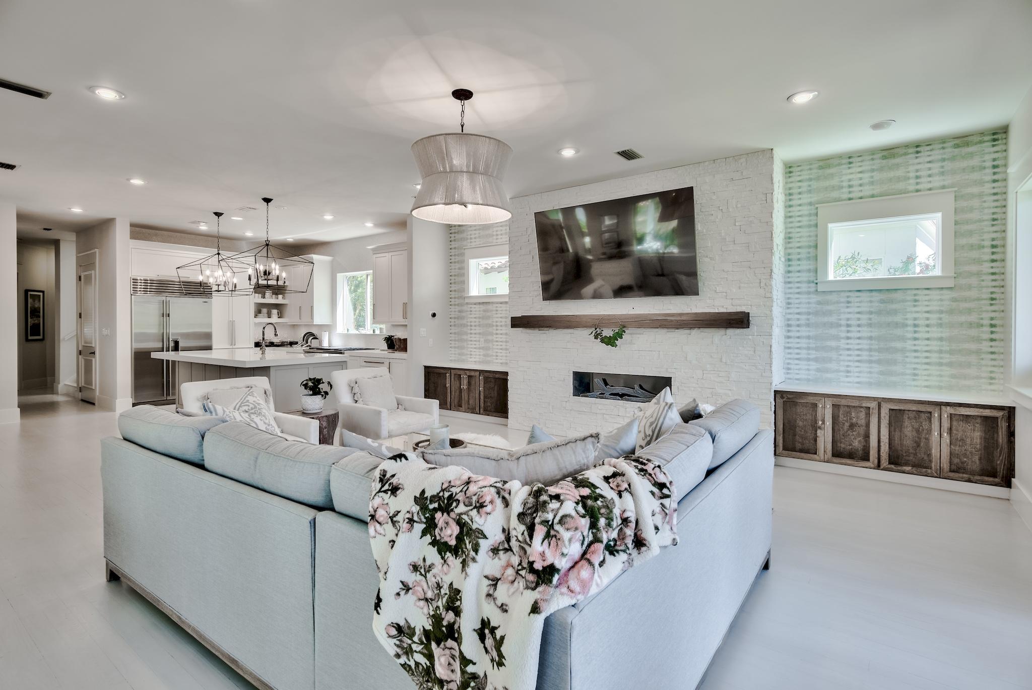DEL MAR AT SANDESTIN - Residential