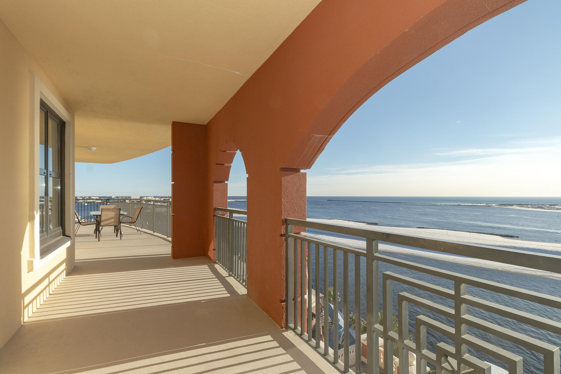 EMERALD GRANDE - Residential