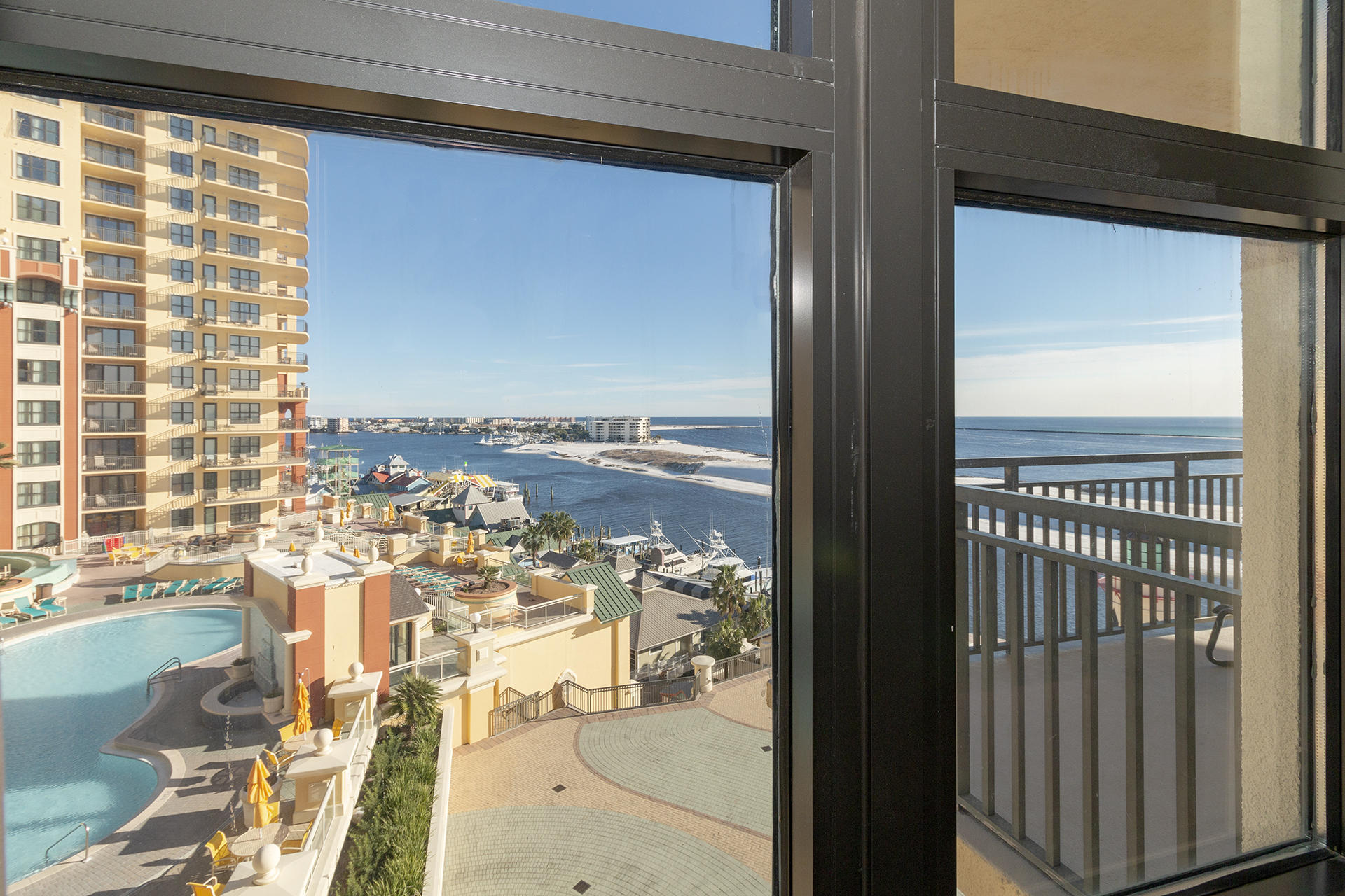 EMERALD GRANDE - Residential