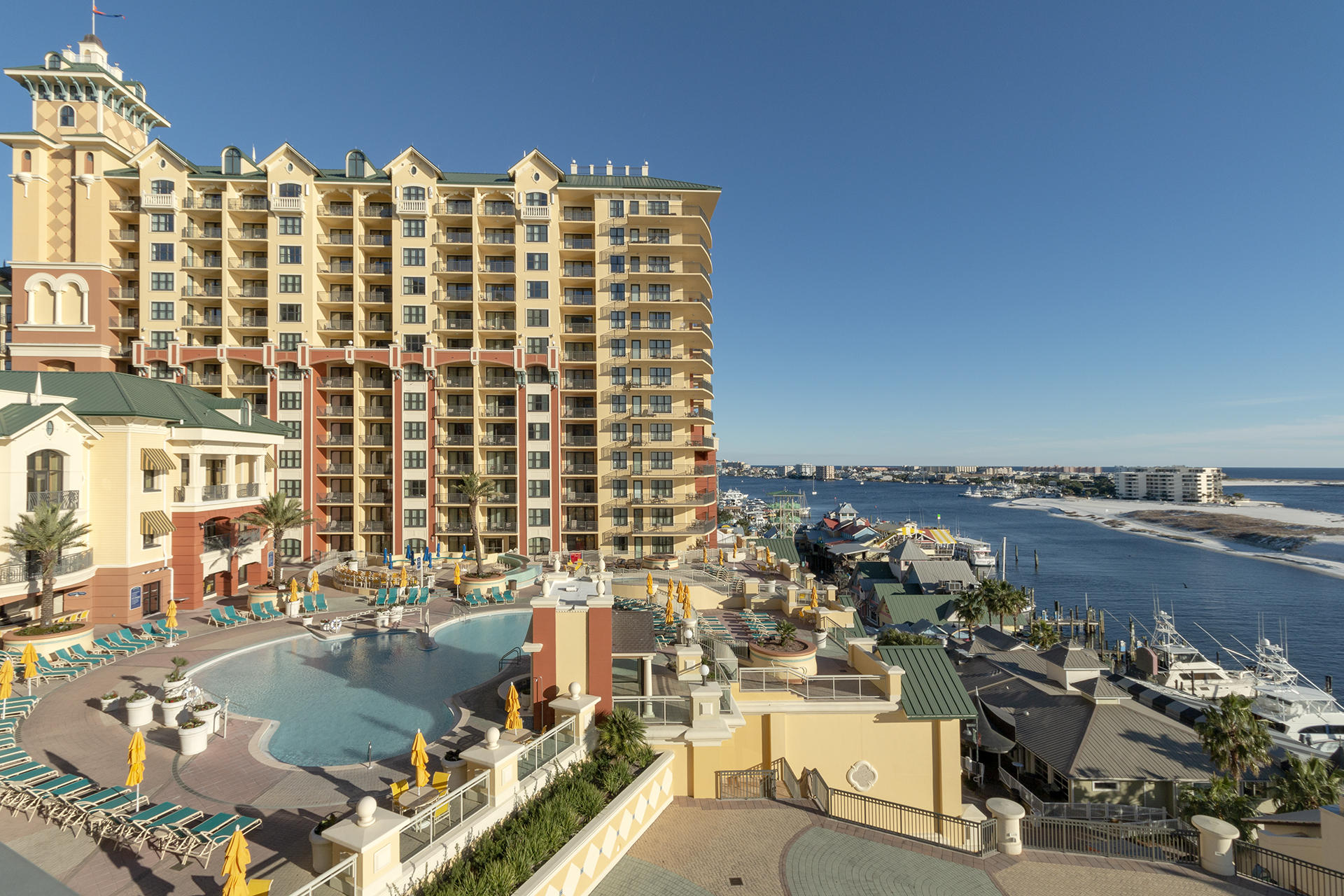 EMERALD GRANDE - Residential