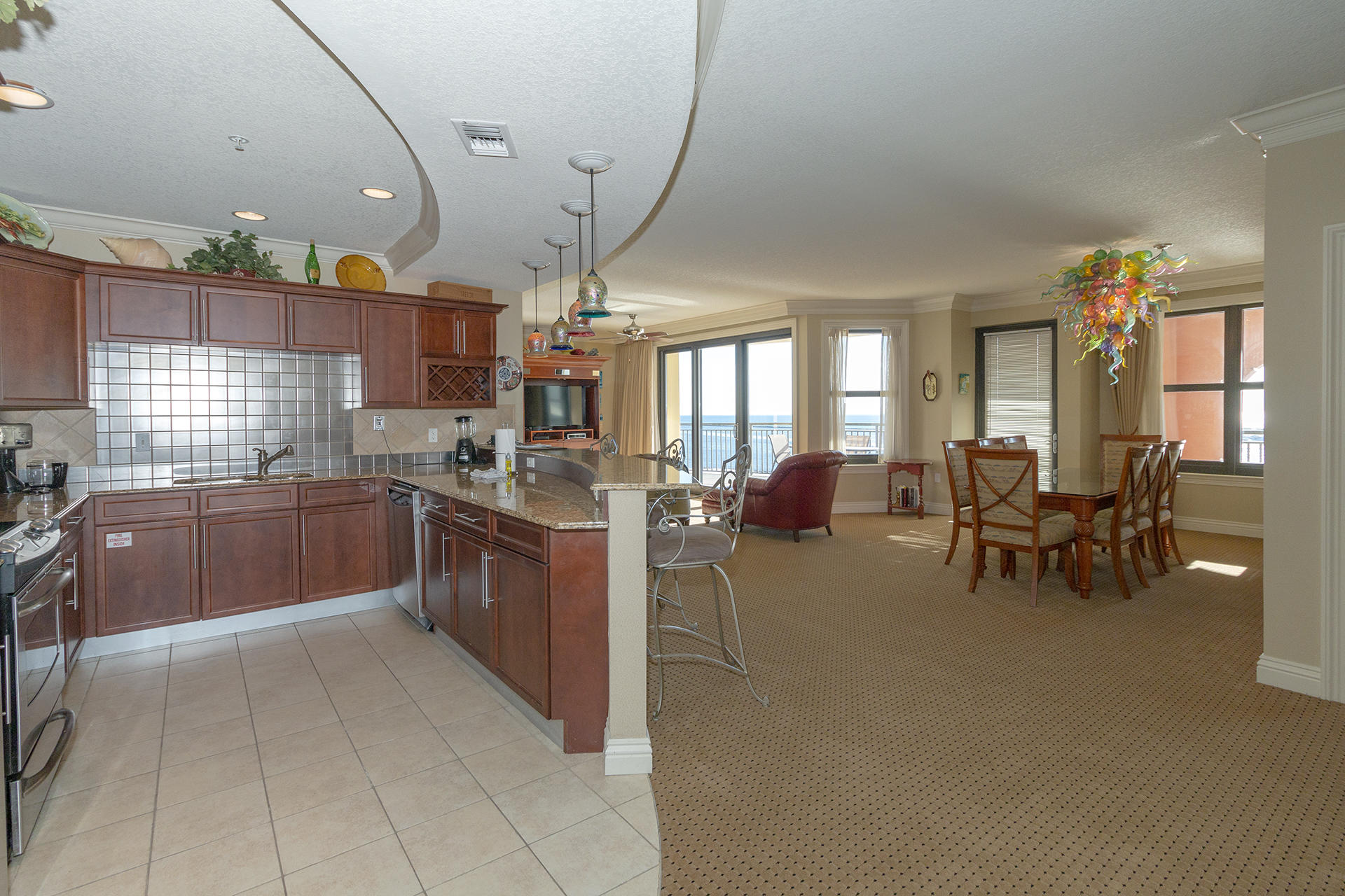 EMERALD GRANDE - Residential