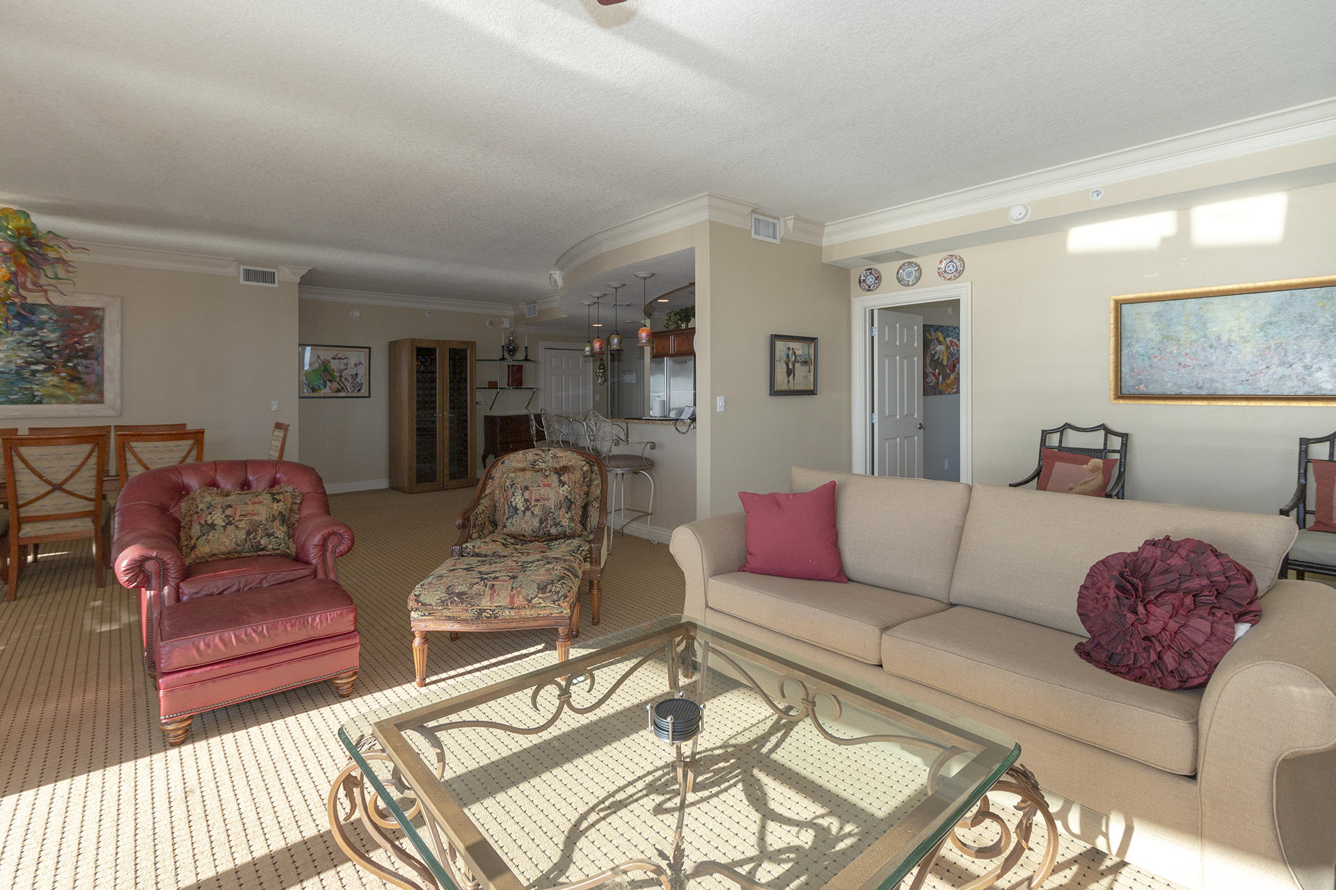 EMERALD GRANDE - Residential
