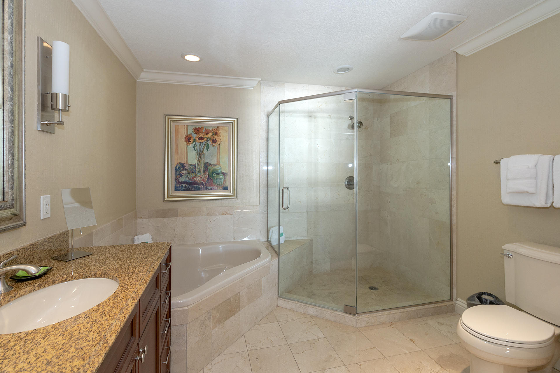 EMERALD GRANDE - Residential