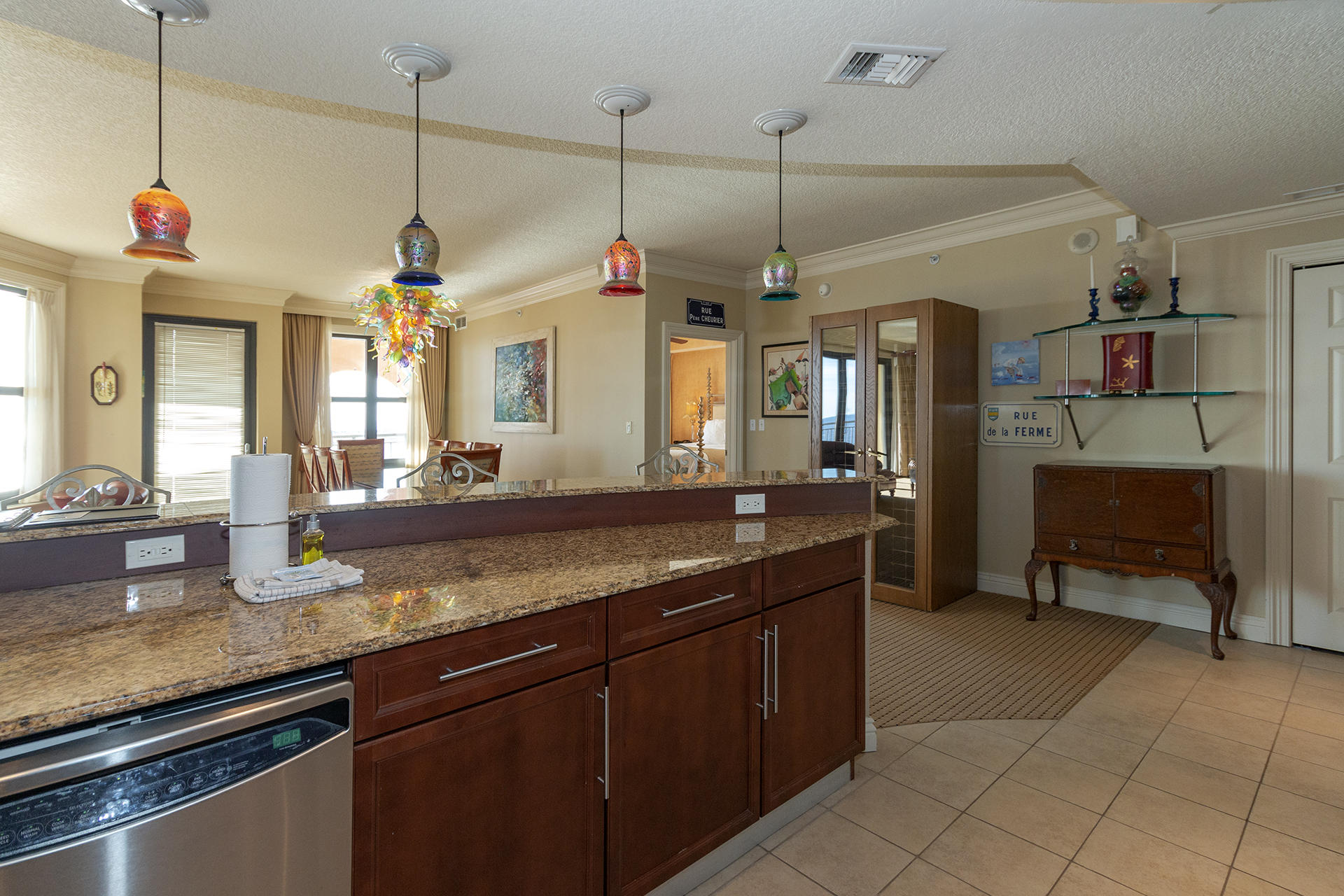 EMERALD GRANDE - Residential