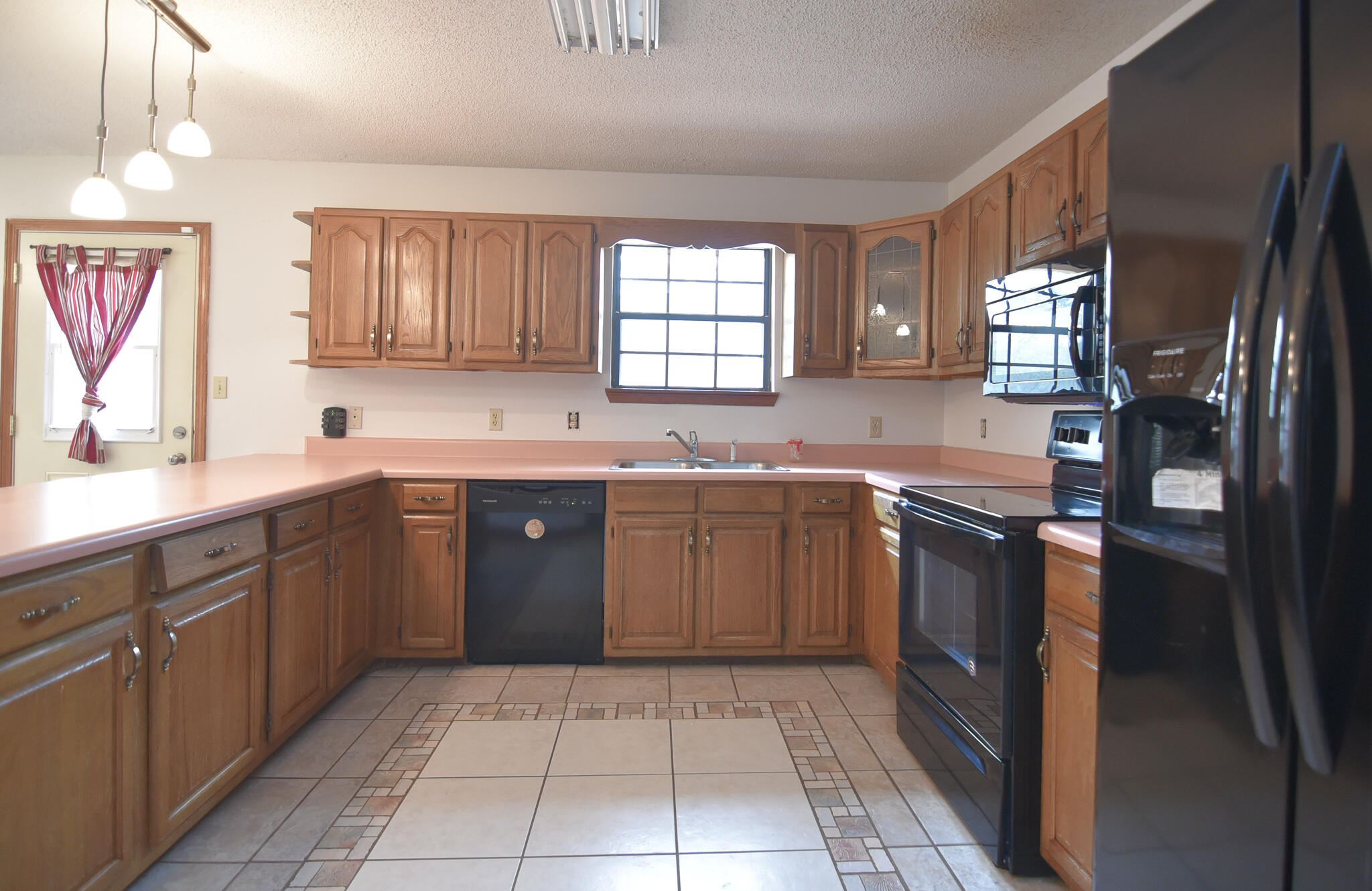 COUNTRYVIEW ESTATES - Residential