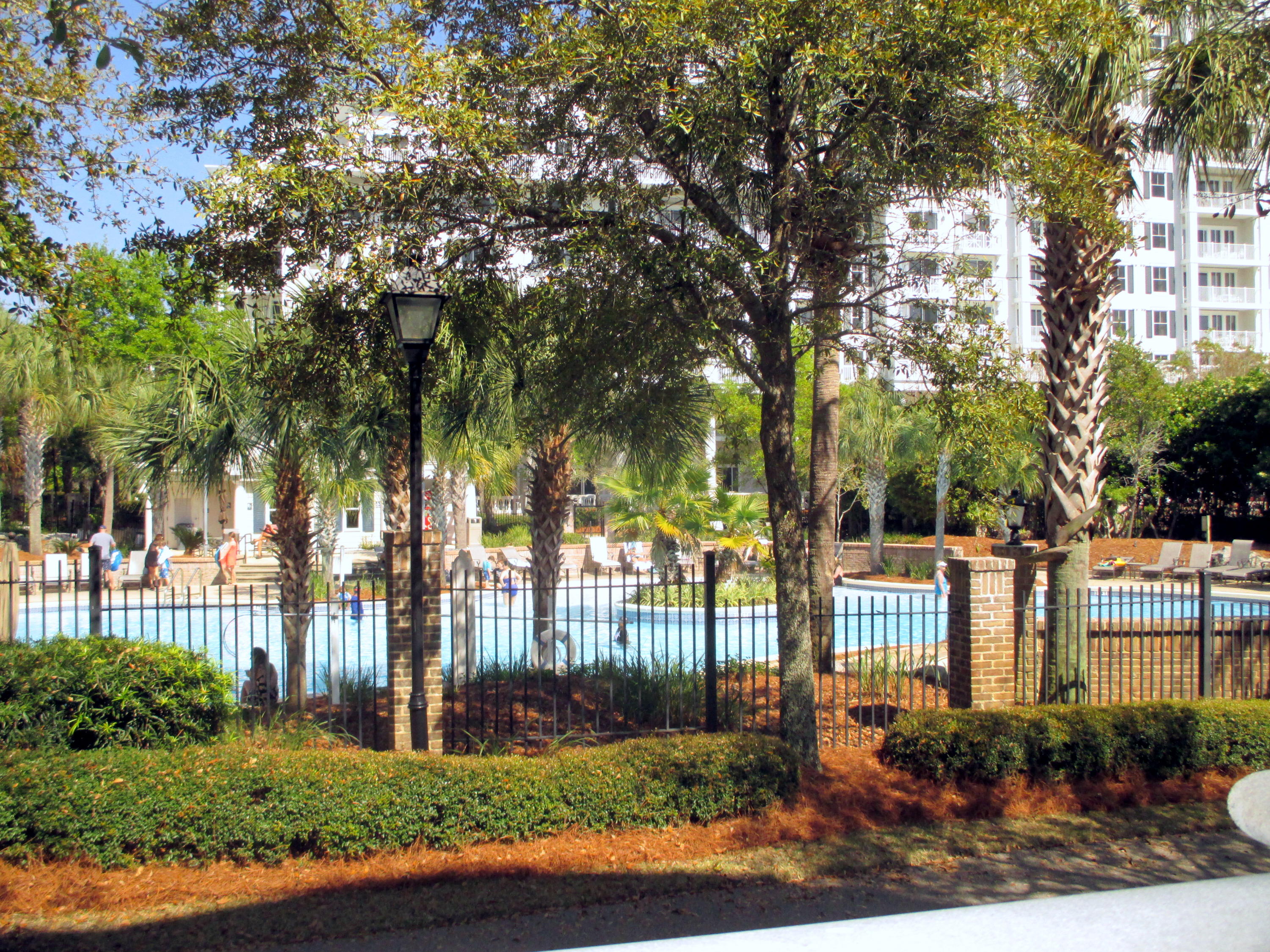 BAHIA CONDO - Residential