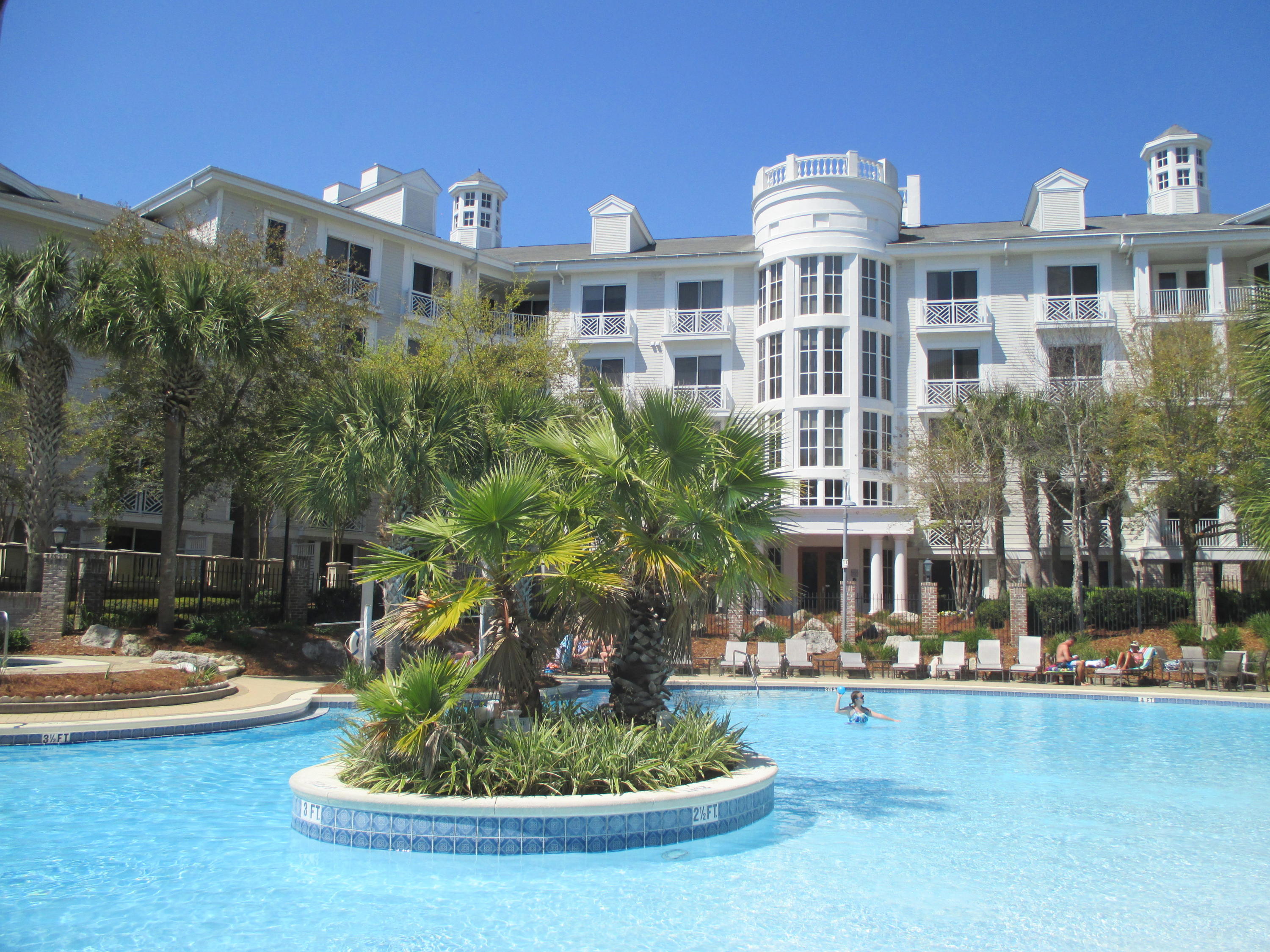 BAHIA CONDO - Residential