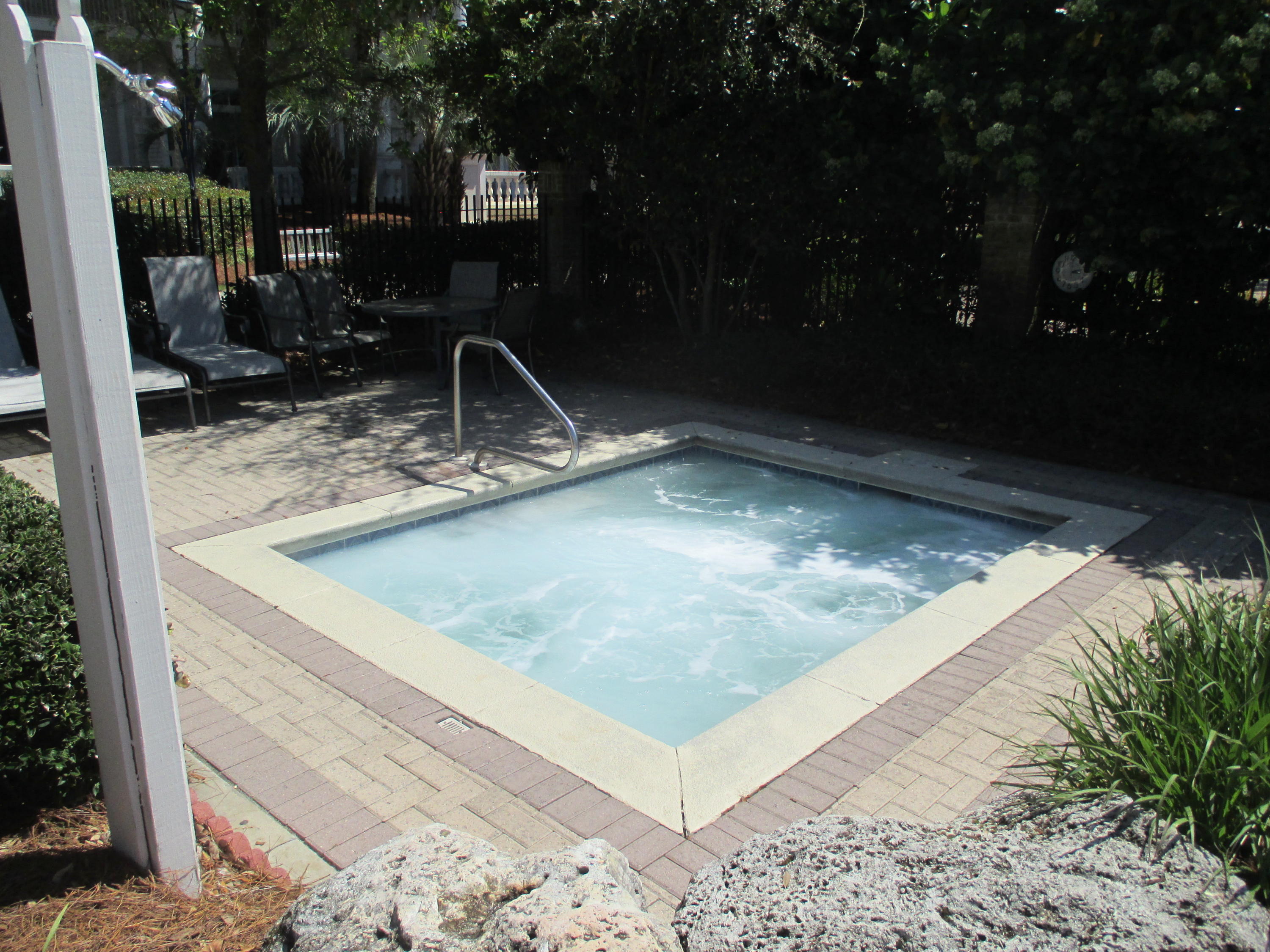 BAHIA CONDO - Residential