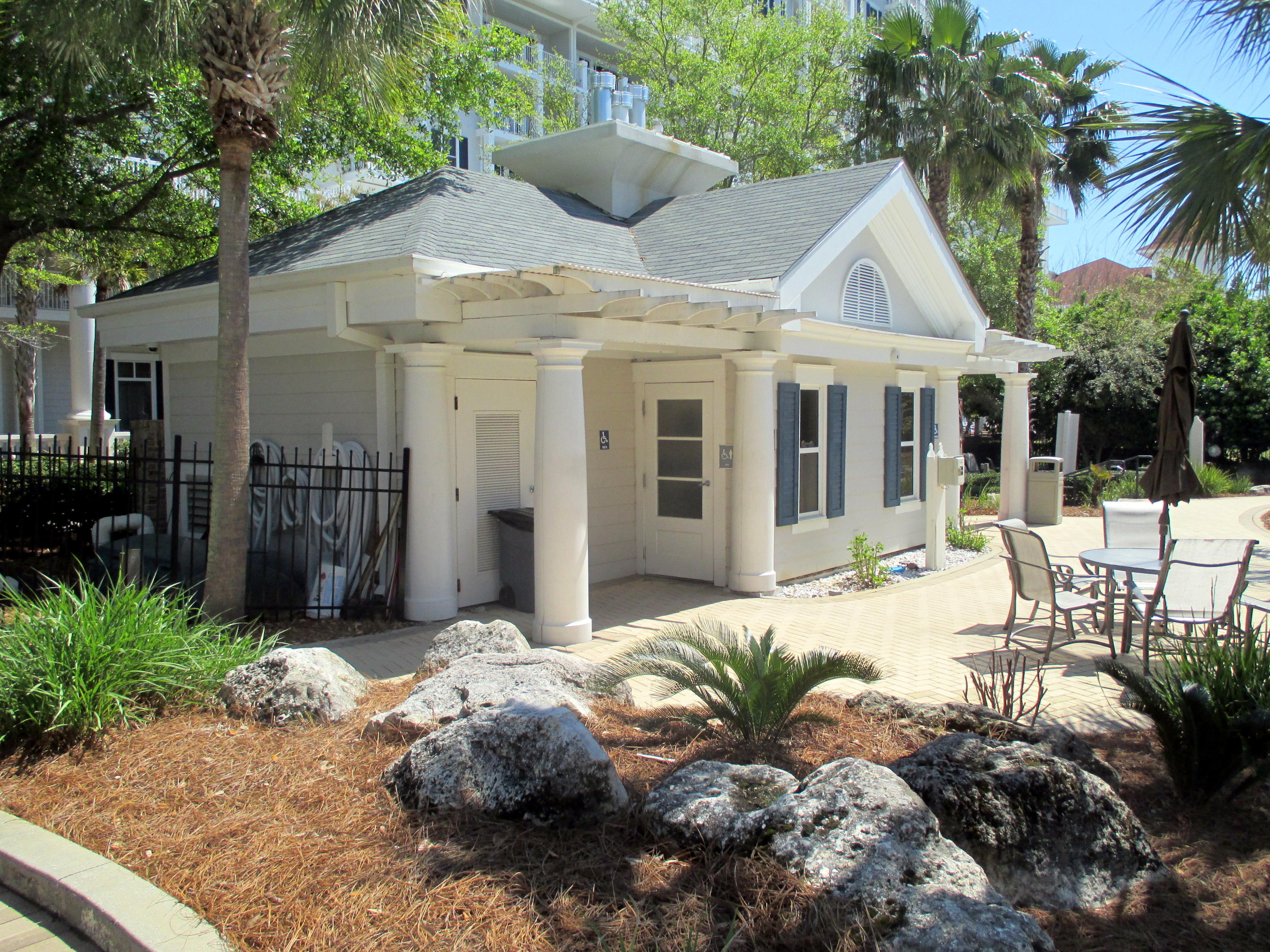 BAHIA CONDO - Residential