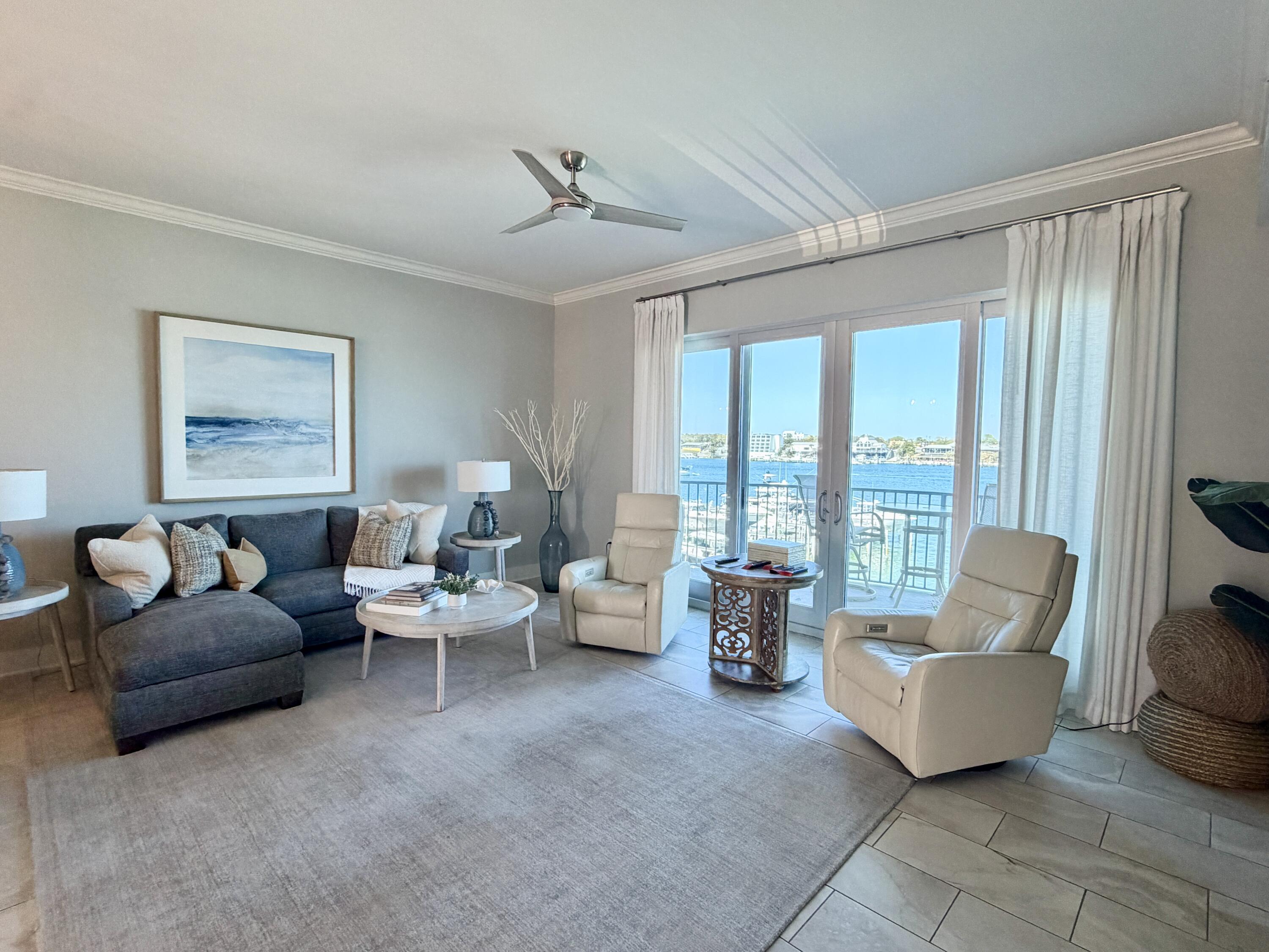 HARBOR LIGHTS - Residential