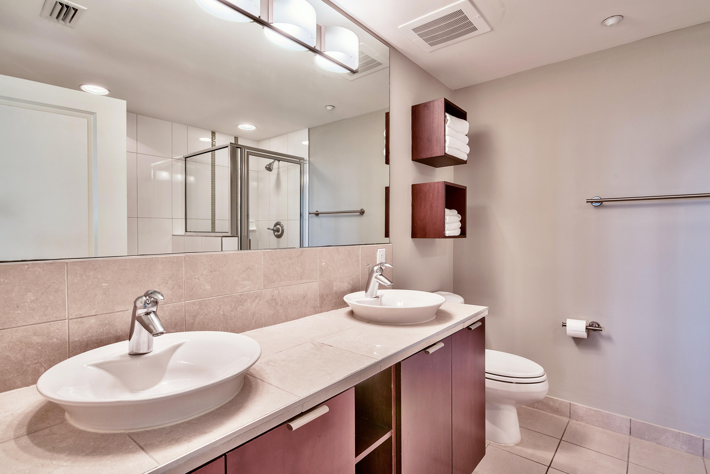 BAHIA CONDO - Residential